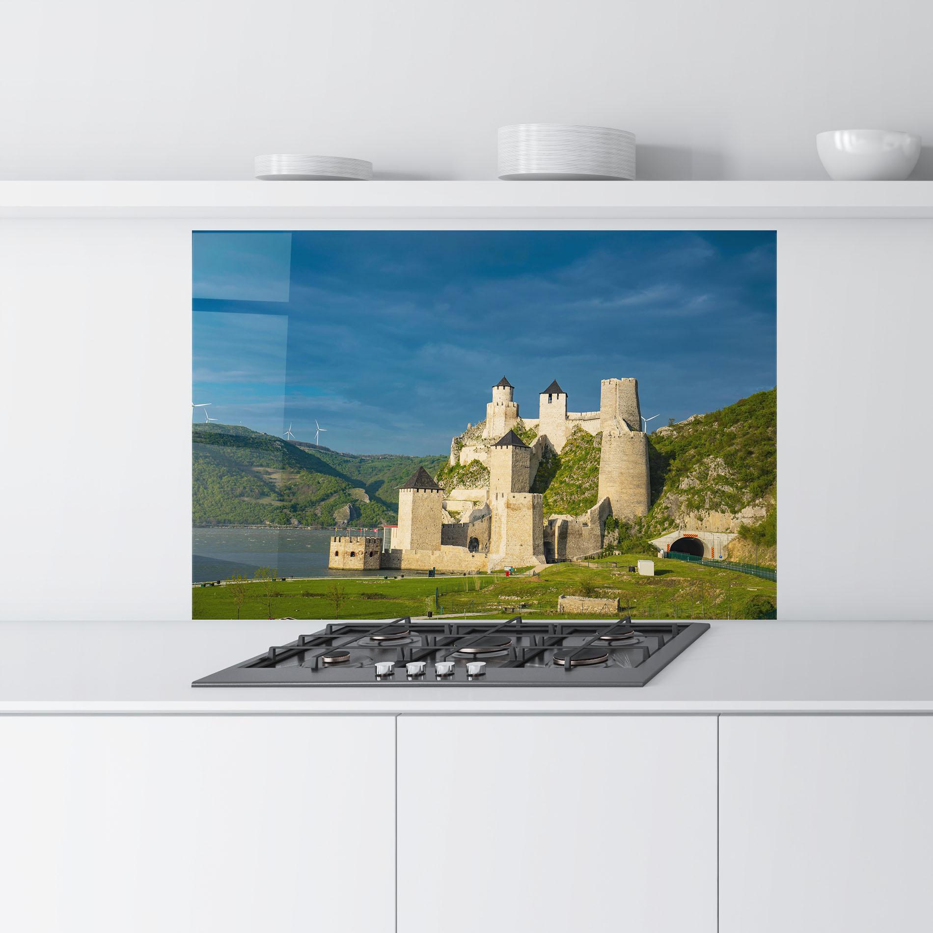 Panou Sticla Bucatarie Medieval Golubac Serbia mockup 9