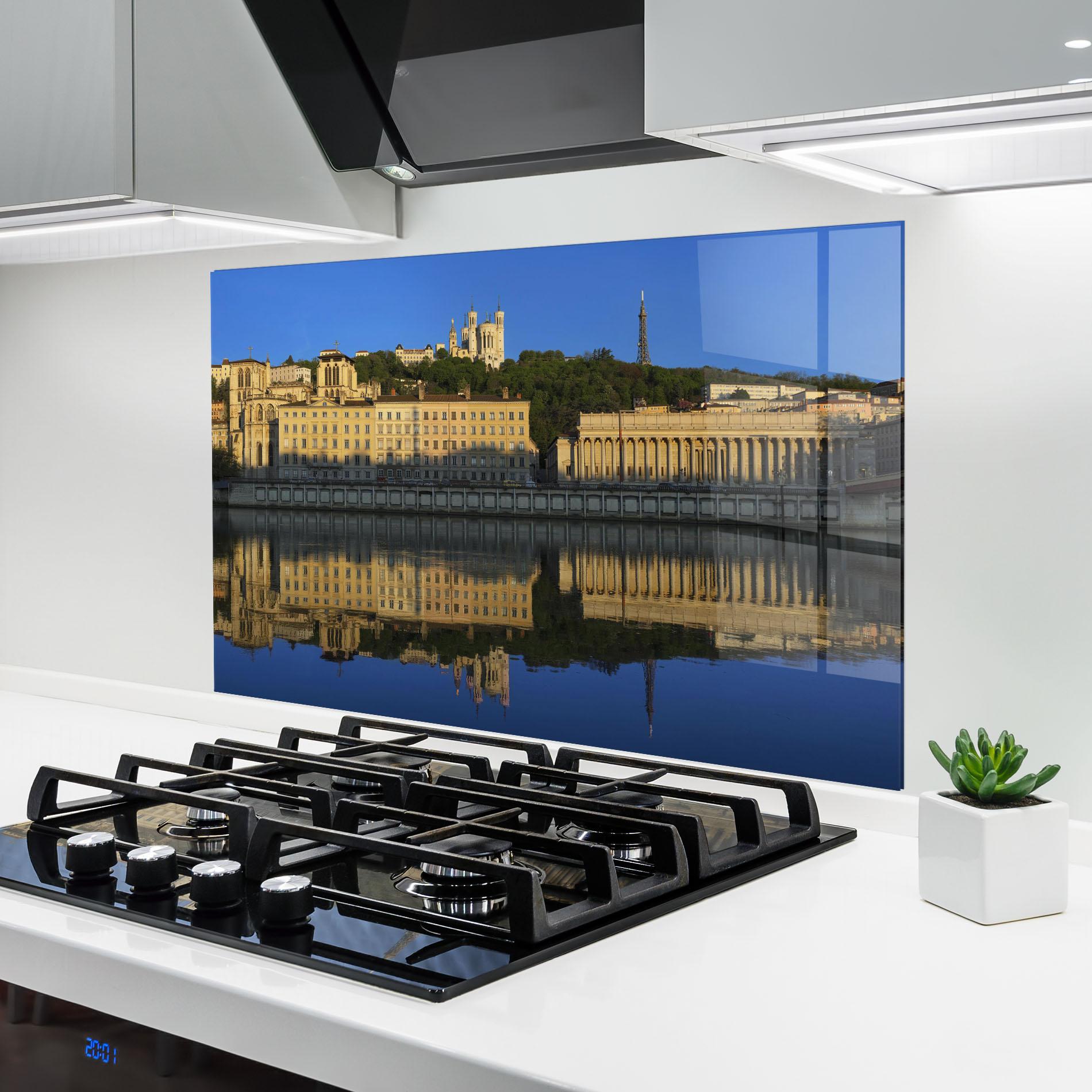 Panou Sticla Bucatarie Lyon France mockup 6