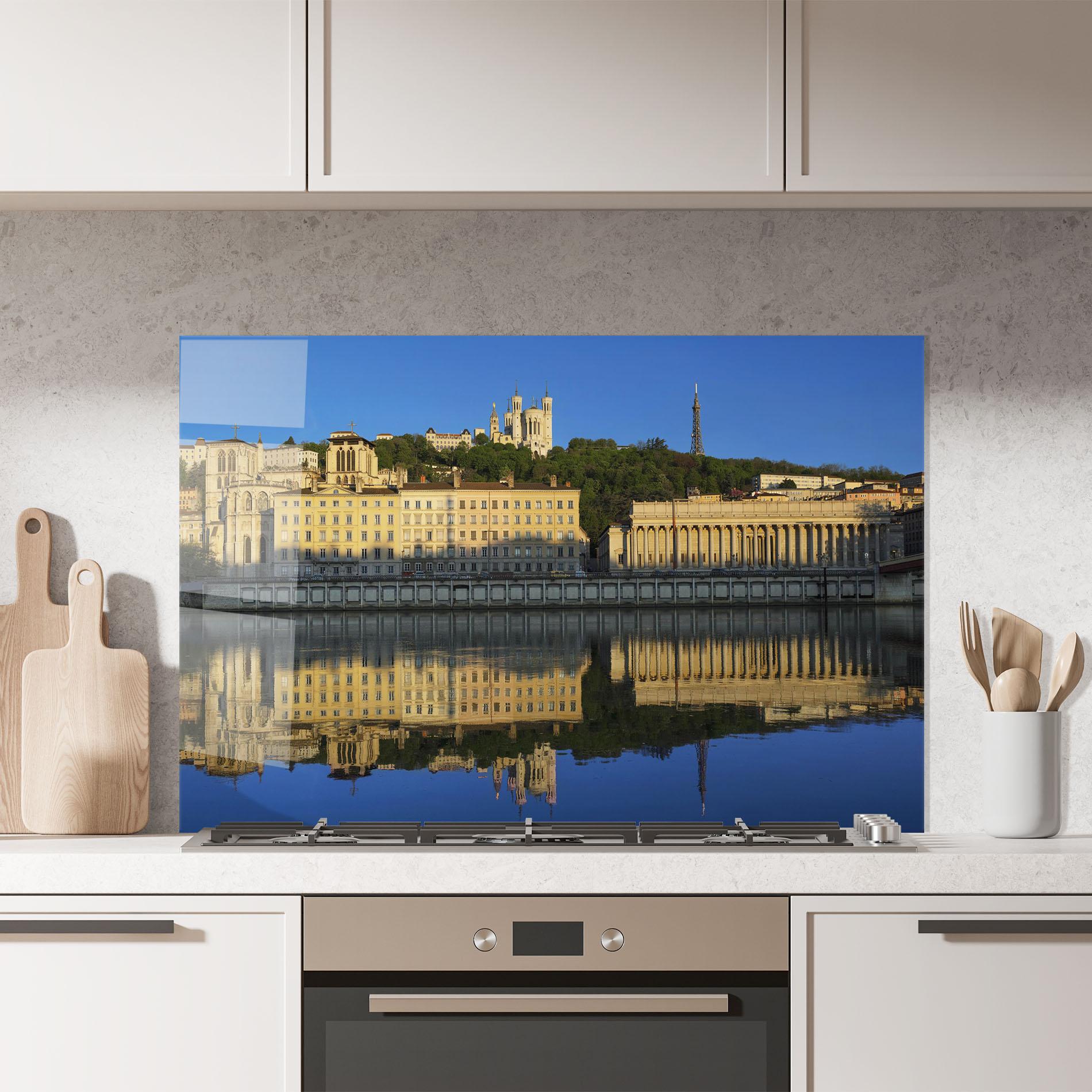 Panou Sticla Bucatarie Lyon France mockup 7