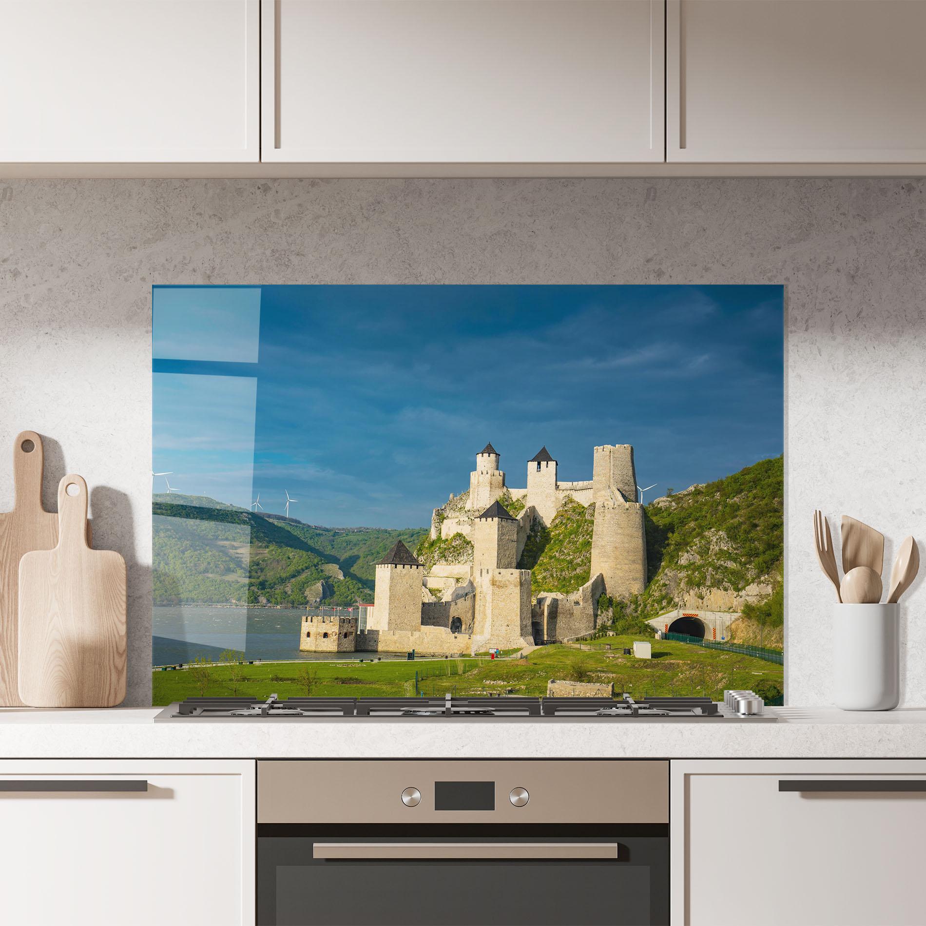 Panou Sticla Bucatarie Medieval Golubac Serbia mockup 7