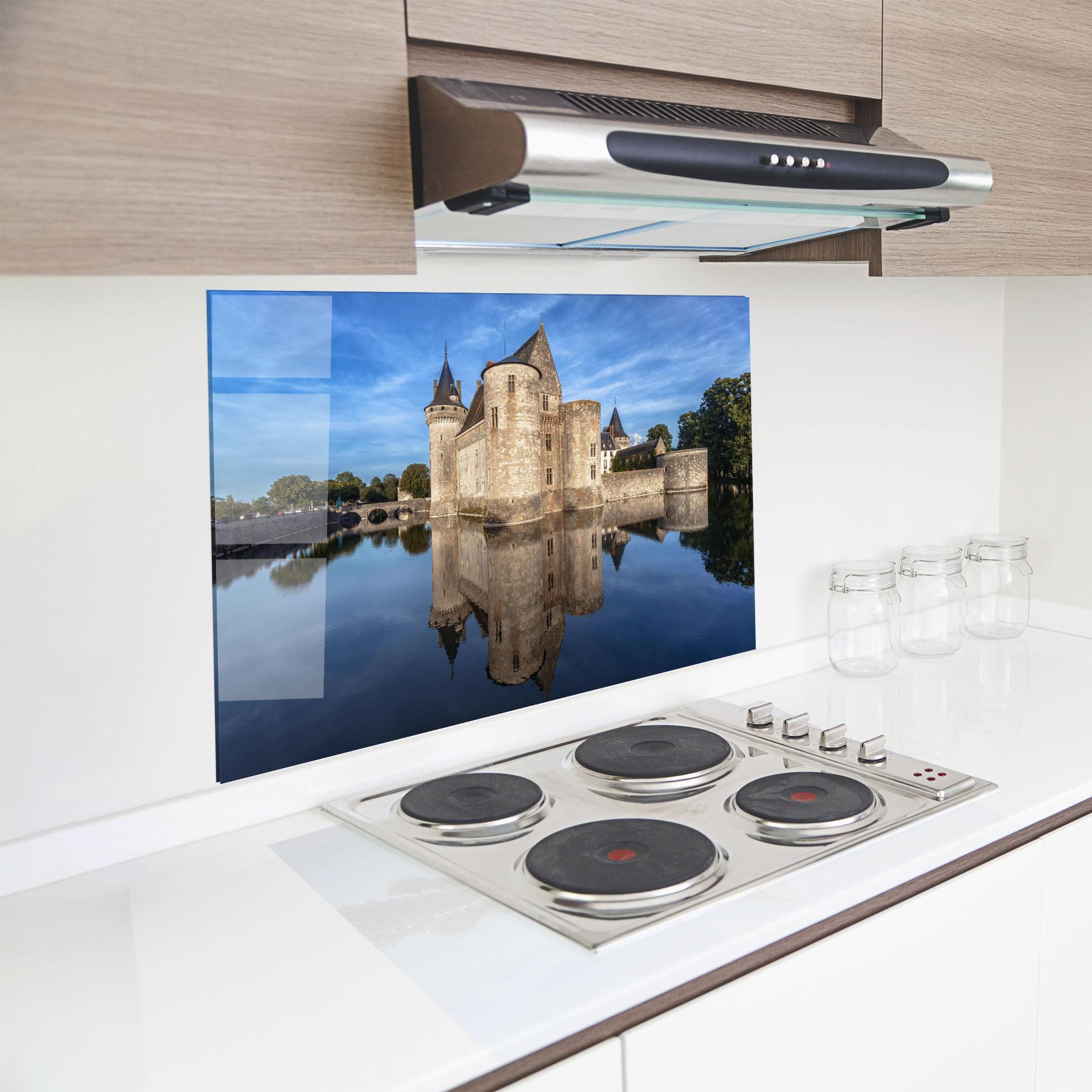Panou Sticla Bucatarie Castle Chateau De Sullysurloire mockup 8