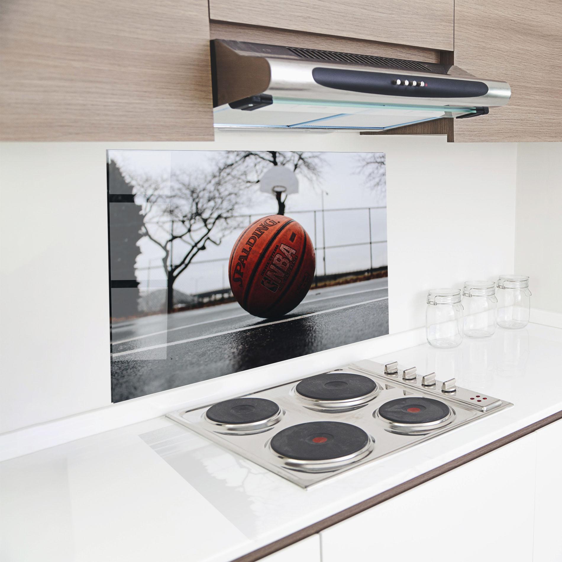 Panou Sticla Bucatarie Orange Basketball On Grey mockup 8