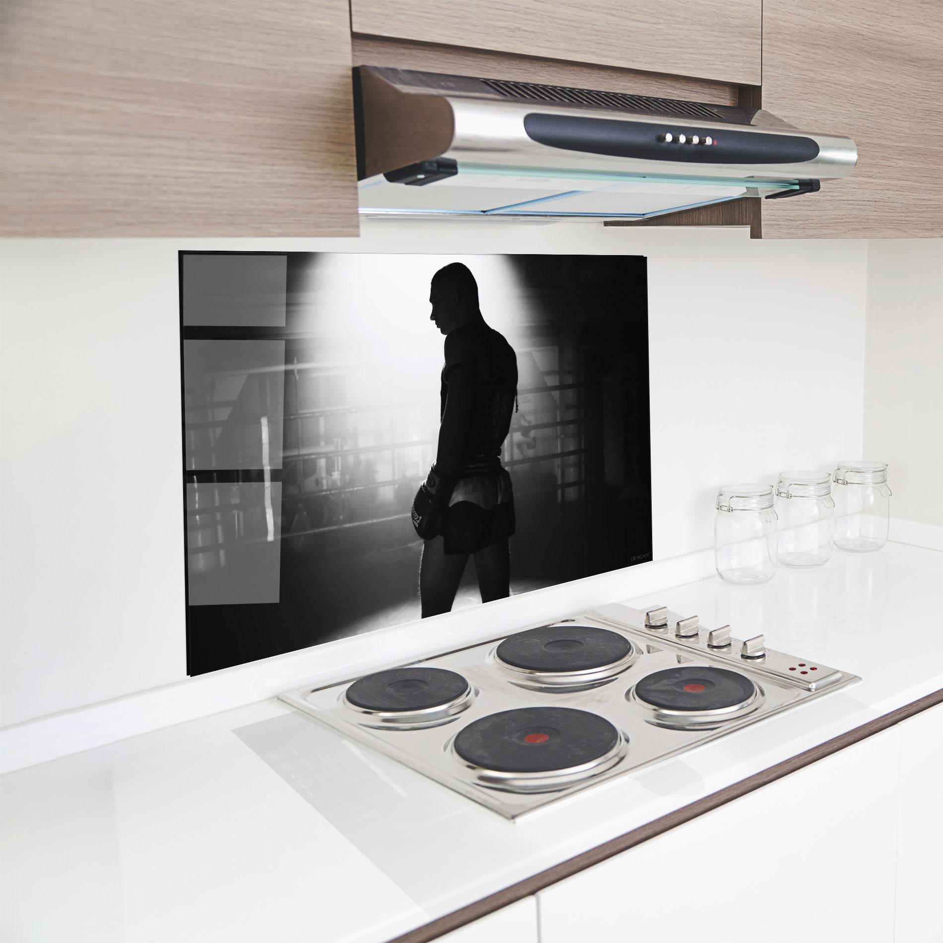 Panou Sticla Bucatarie Boxer Shilouette mockup 8