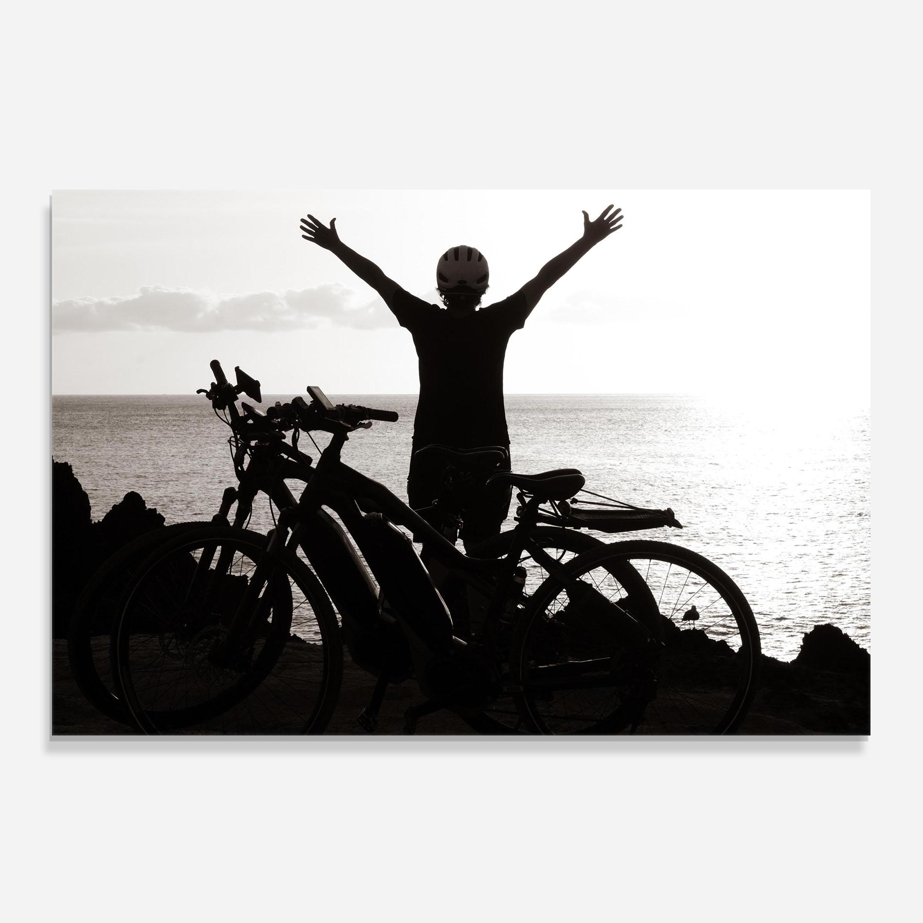 Panou Sticla Bucatarie Facing Sea Woman mockup 0