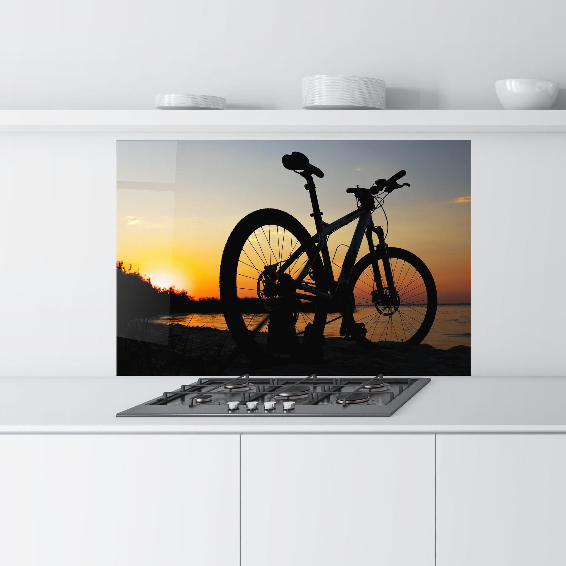 Panou Sticla Bucatarie Beach Bike Silhouette mockup 9
