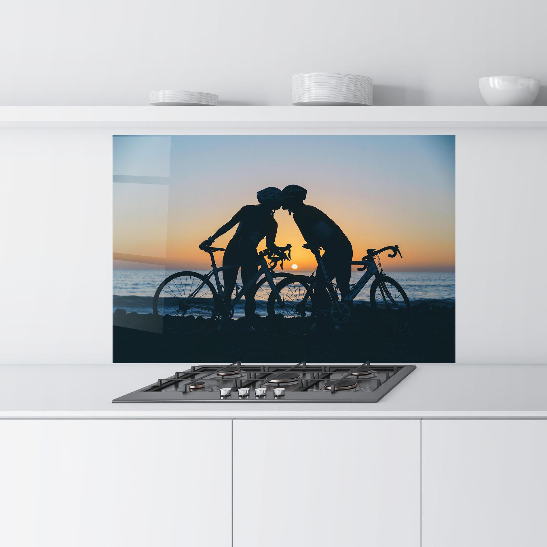 Panou Sticla Bucatarie Bike Couple Kissing mockup 9