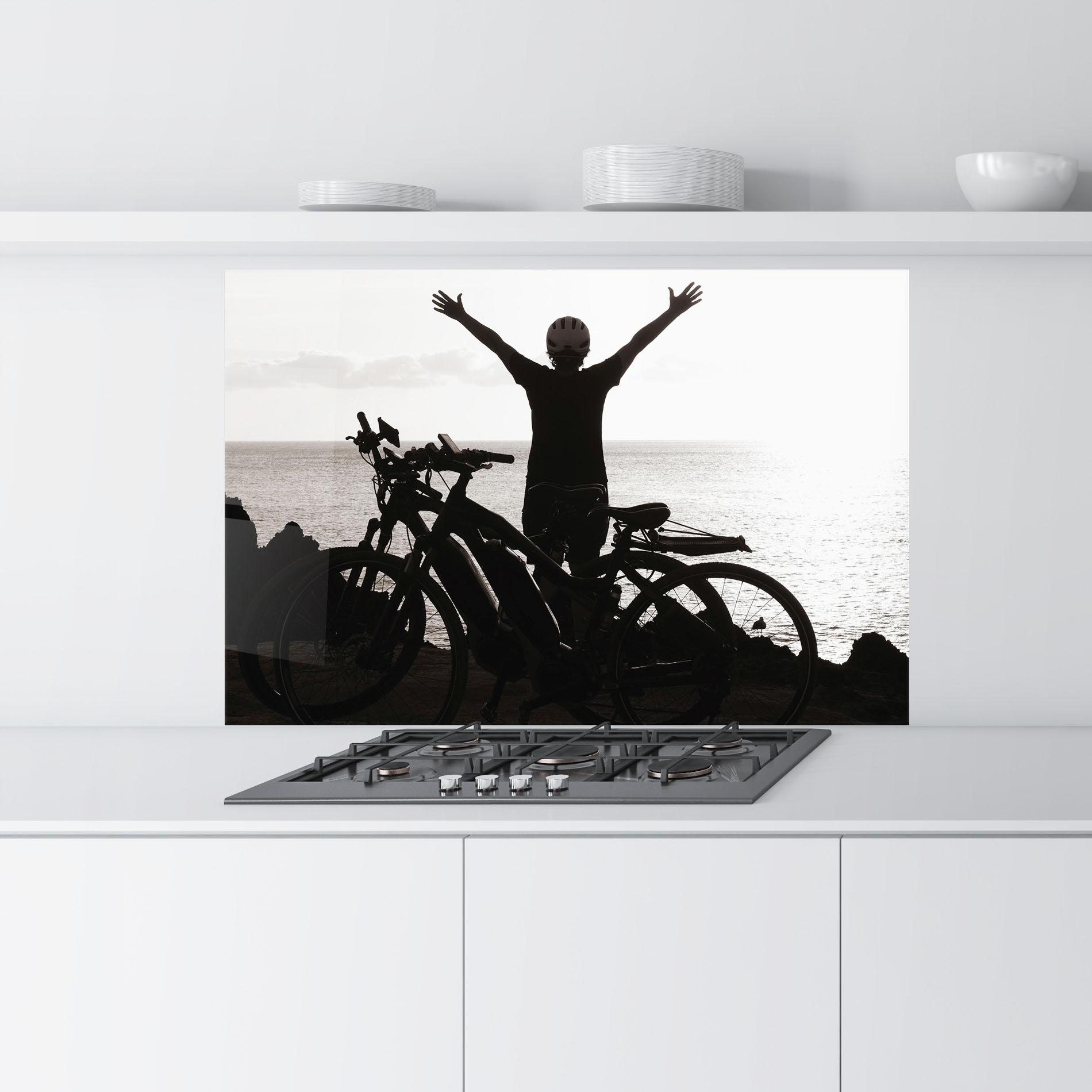 Panou Sticla Bucatarie Facing Sea Woman mockup 9