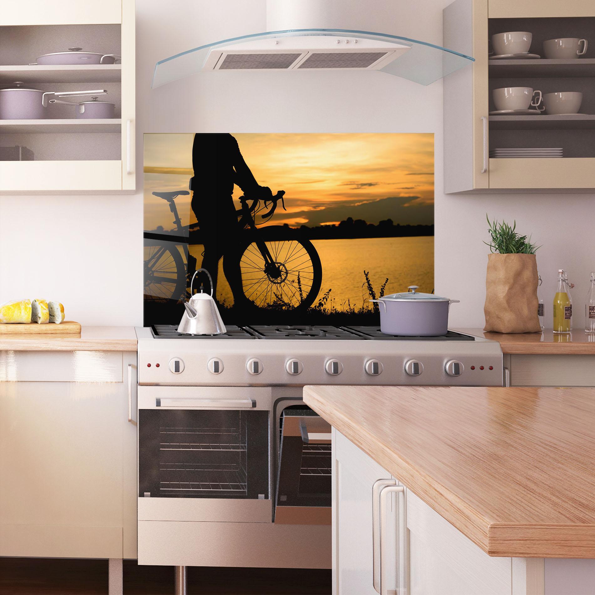 Panou Sticla Bucatarie Bicycle Sunset Silhouette mockup 1