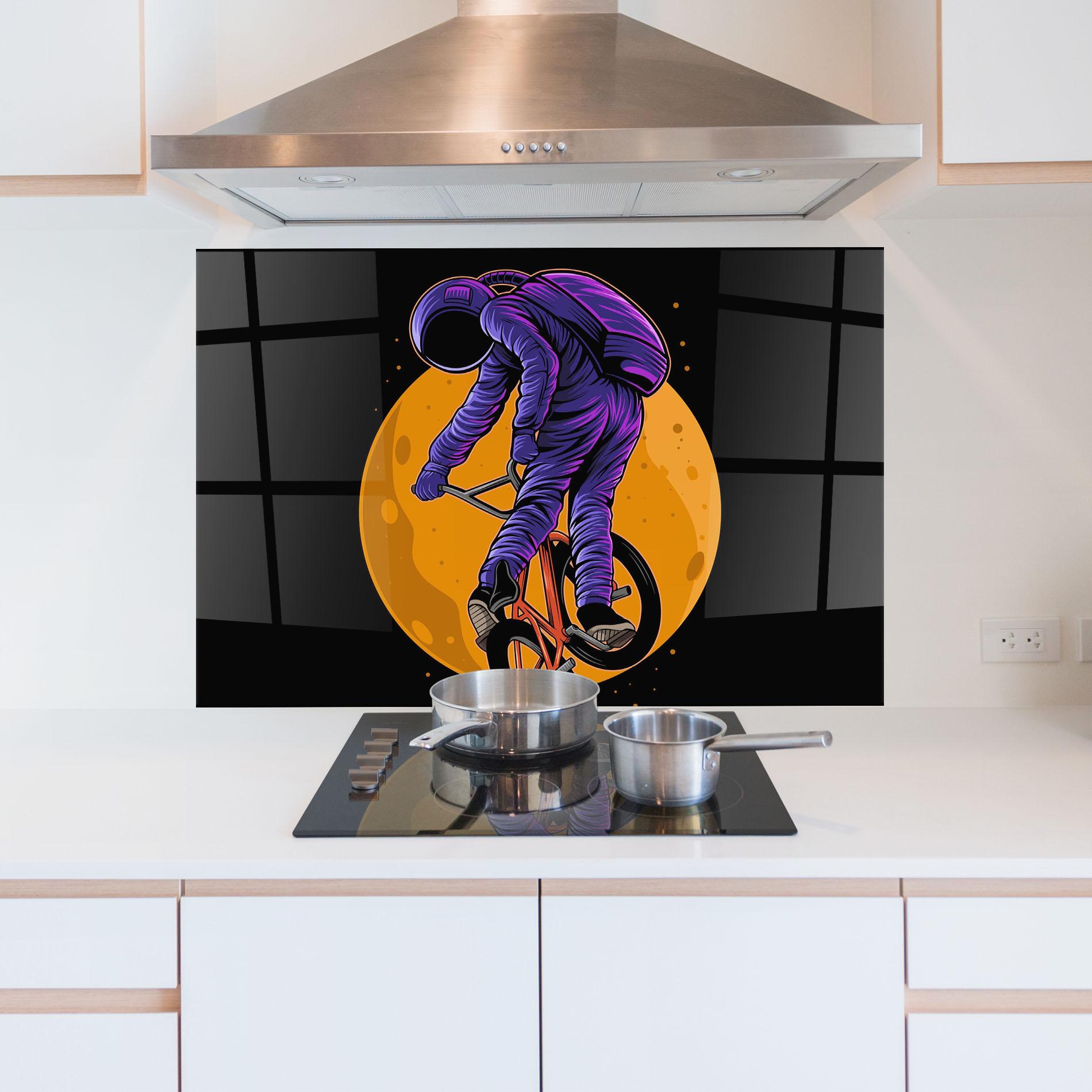 Panou Sticla Bucatarie Astronaut Bike mockup 5