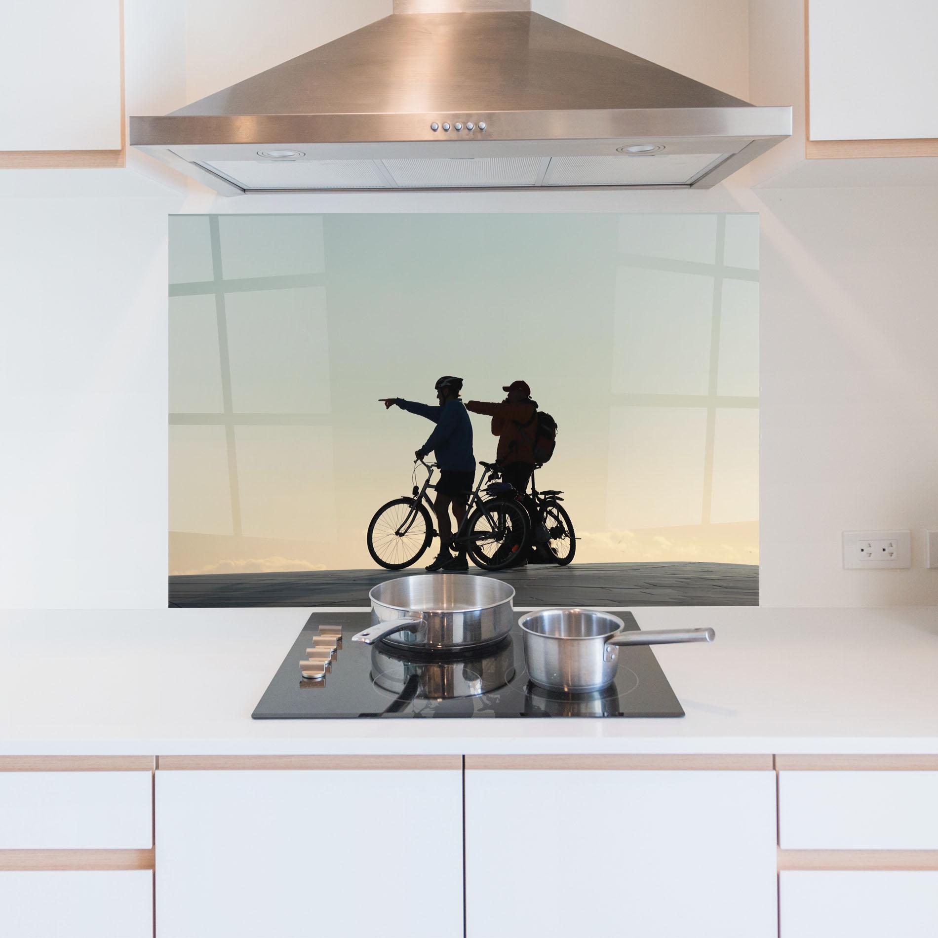 Panou Sticla Bucatarie Bike Pointing Shilouette mockup 5
