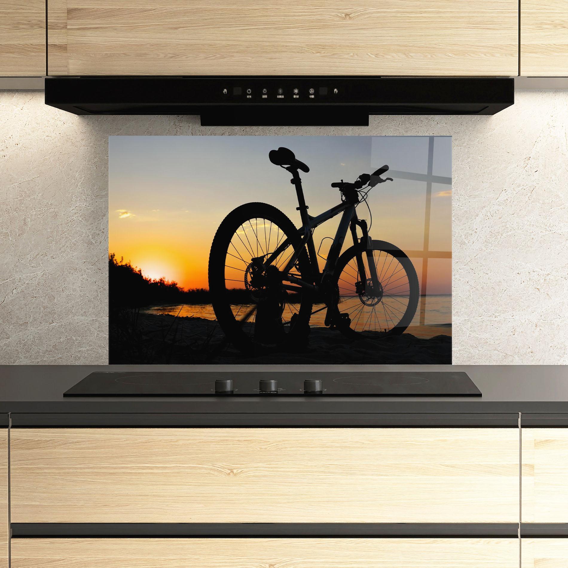 Panou Sticla Bucatarie Beach Bike Silhouette mockup 3