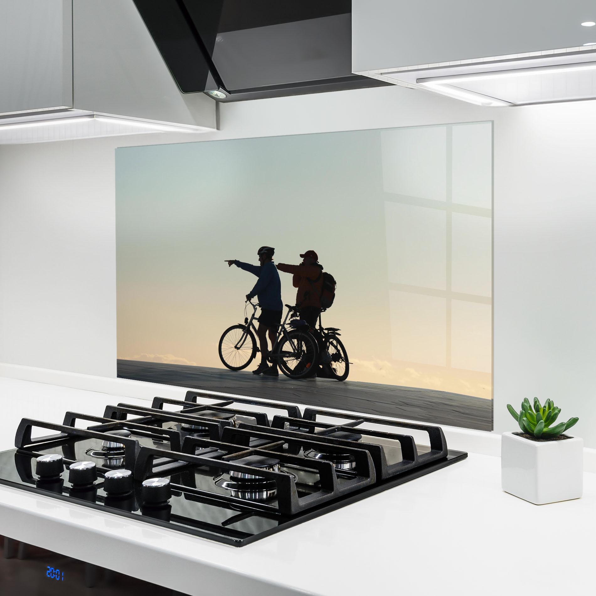 Panou Sticla Bucatarie Bike Pointing Shilouette mockup 6