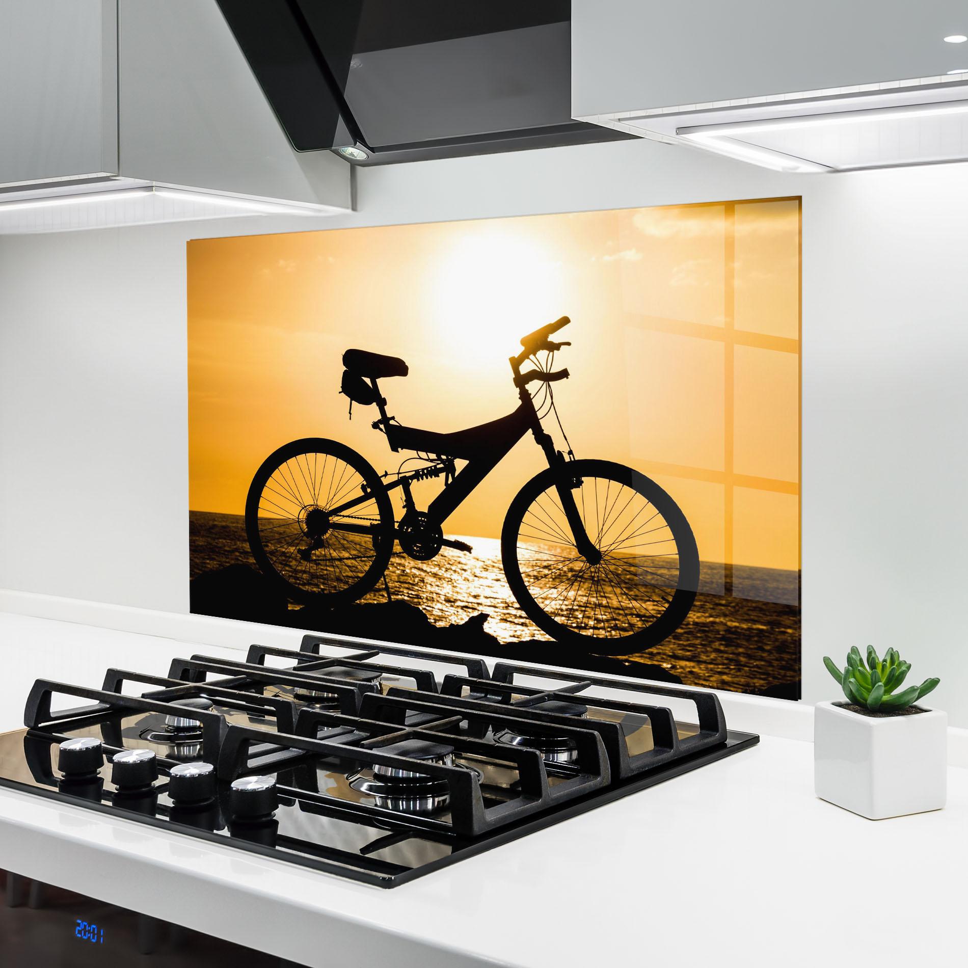 Panou Sticla Bucatarie Cream Sky Bike mockup 6