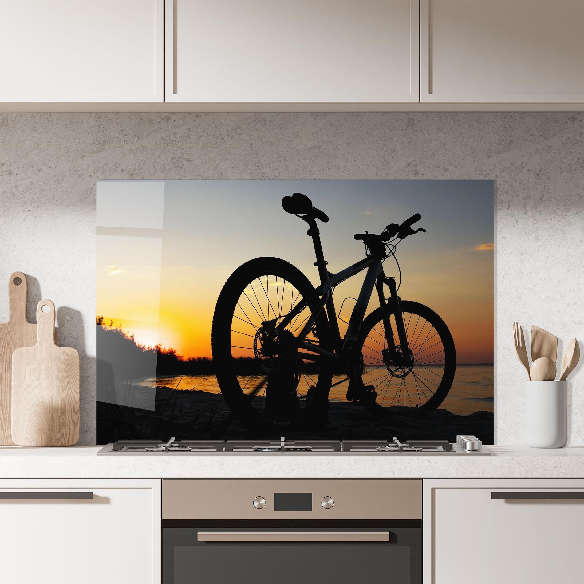Panou Sticla Bucatarie Beach Bike Silhouette mockup 7