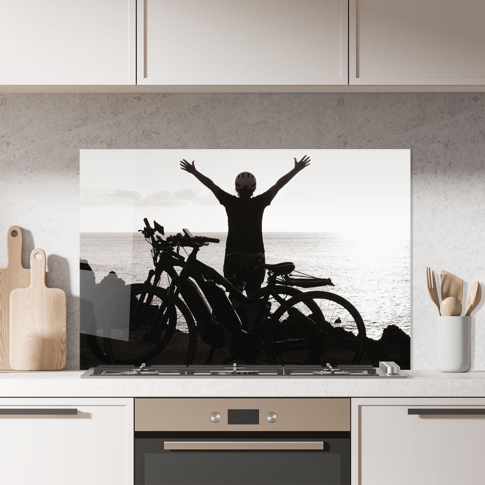 Panou Sticla Bucatarie Facing Sea Woman mockup 7