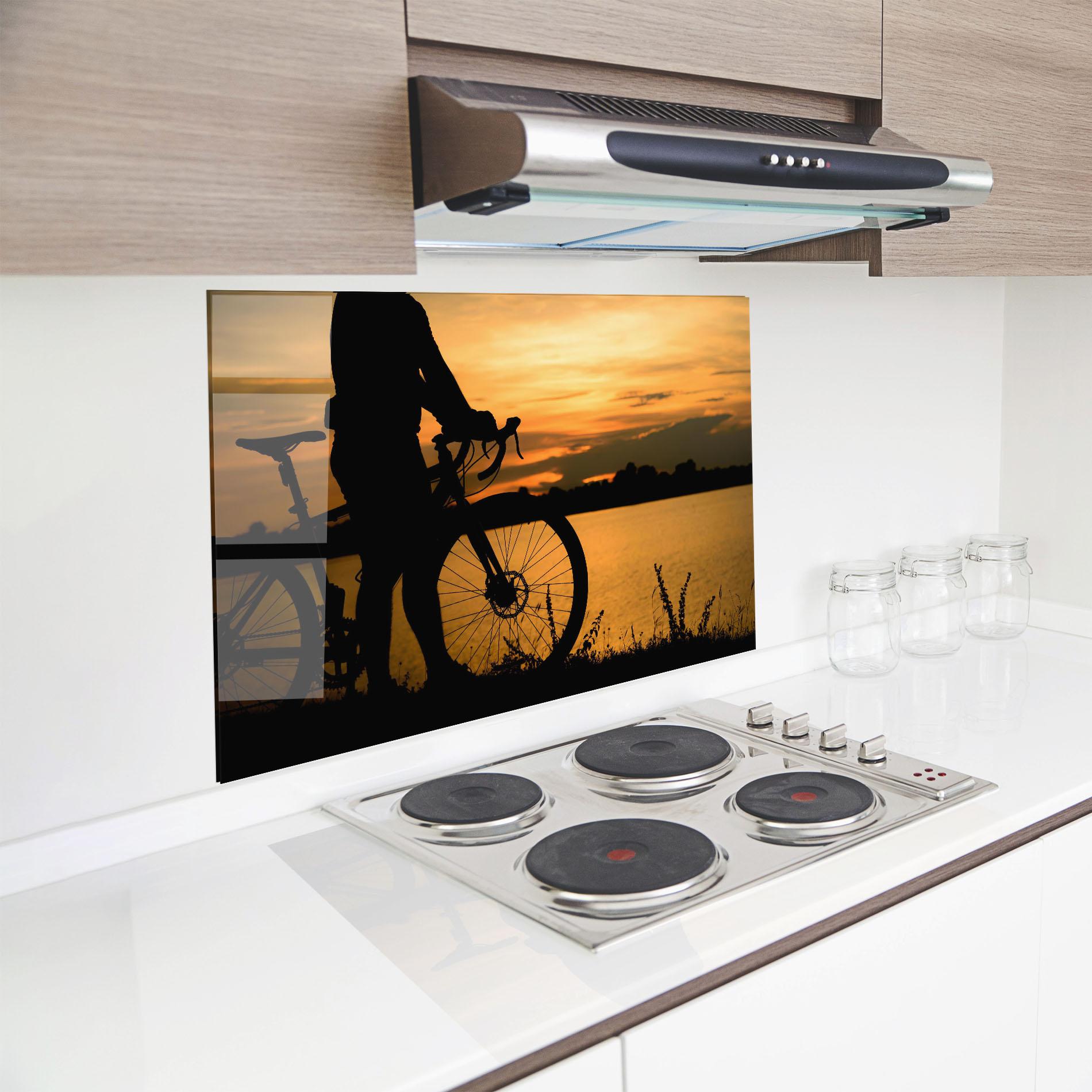 Panou Sticla Bucatarie Bicycle Sunset Silhouette mockup 8