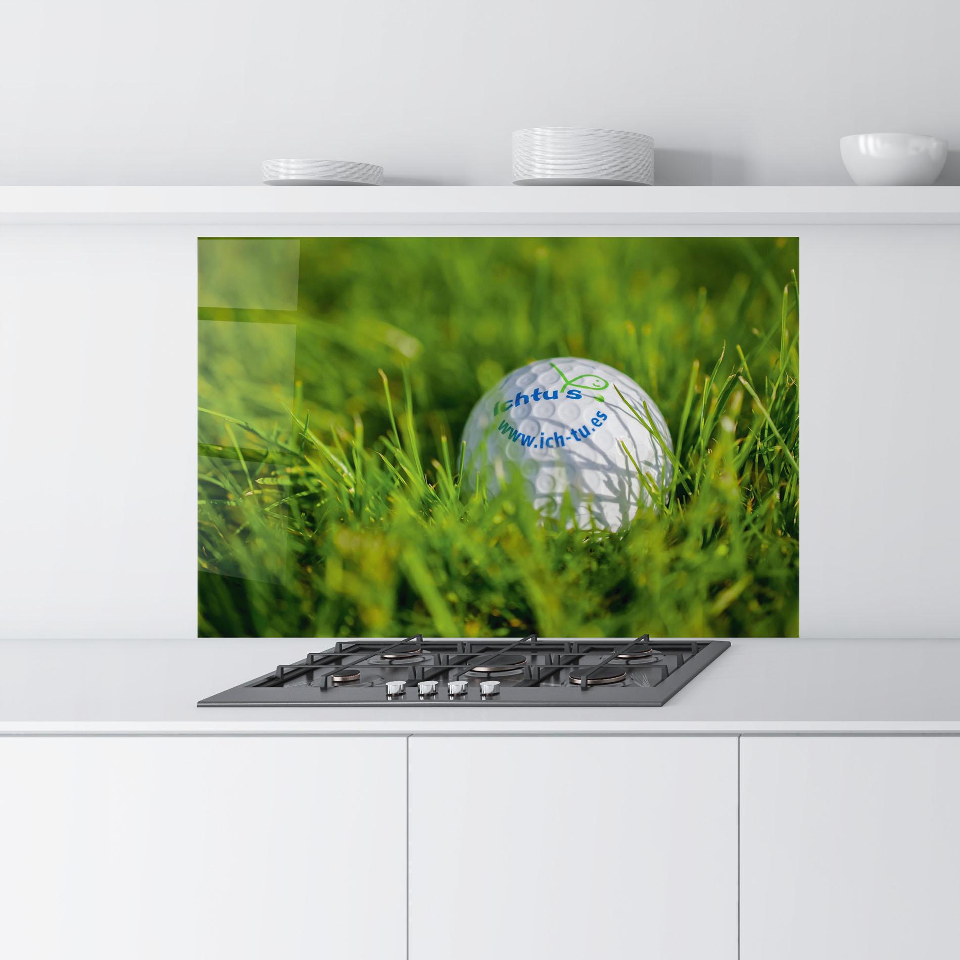Panou Sticla Bucatarie Golf Ball In Grass mockup 9
