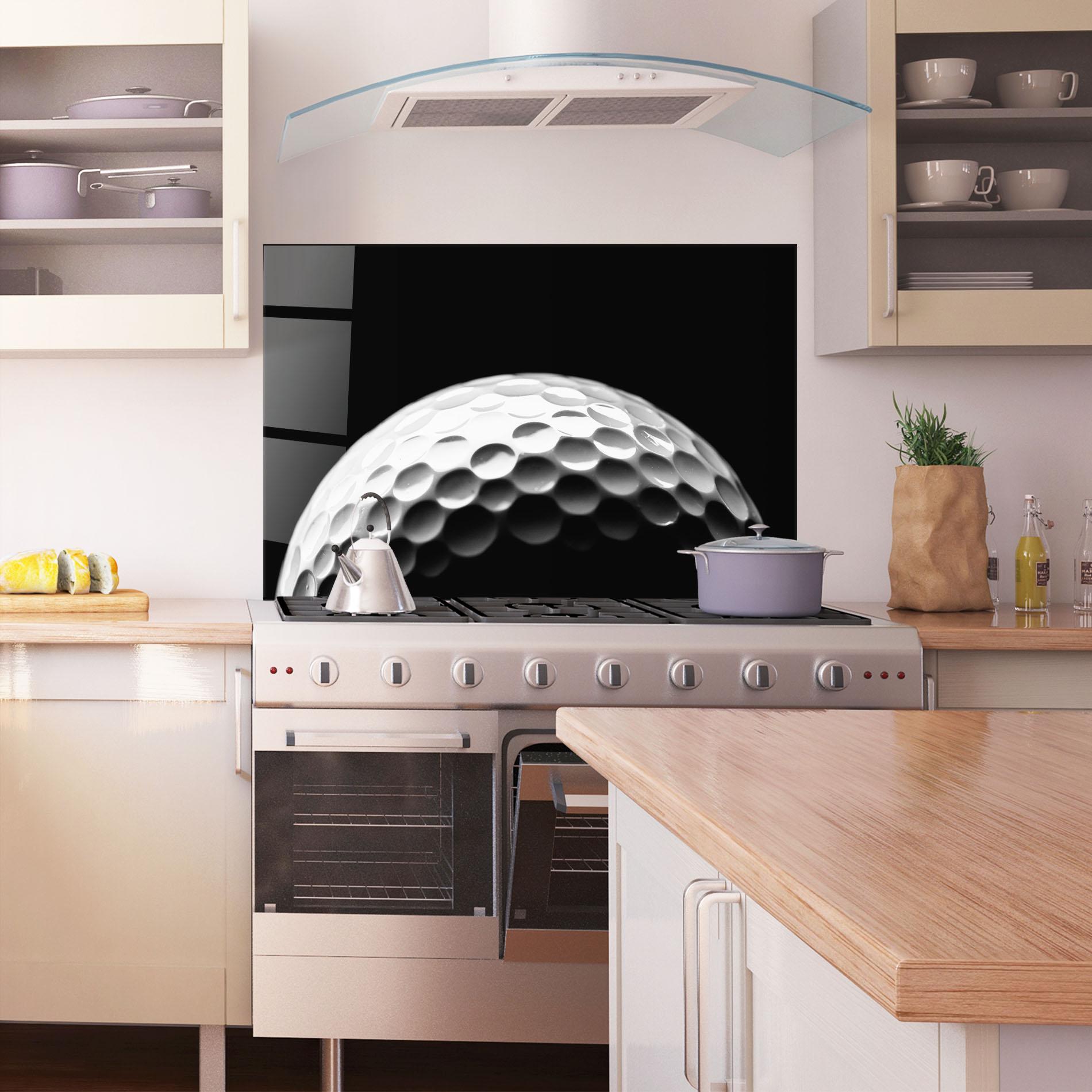 Panou Sticla Bucatarie Golf Ball Close Up mockup 1