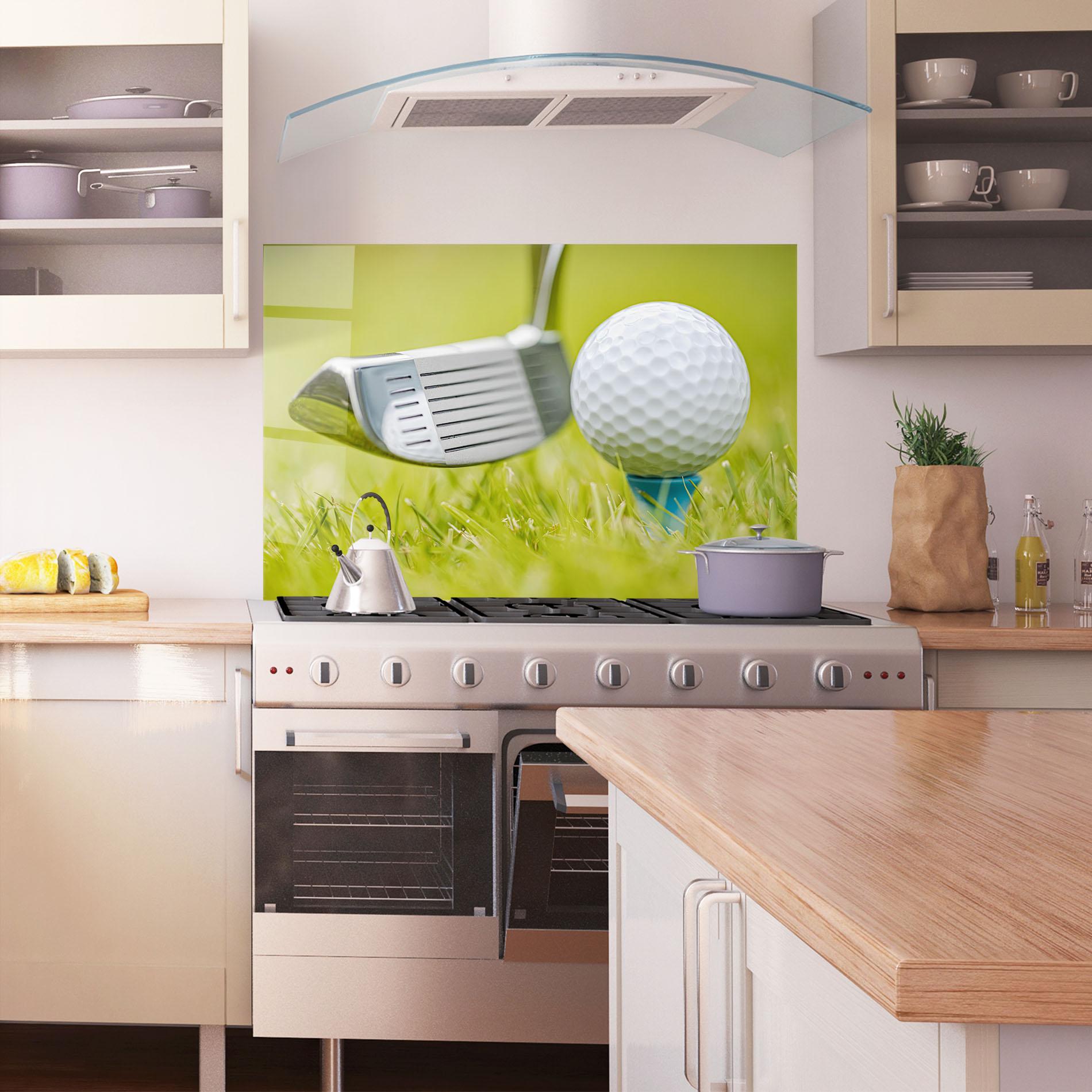 Panou Sticla Bucatarie Golf Ball Grass mockup 1