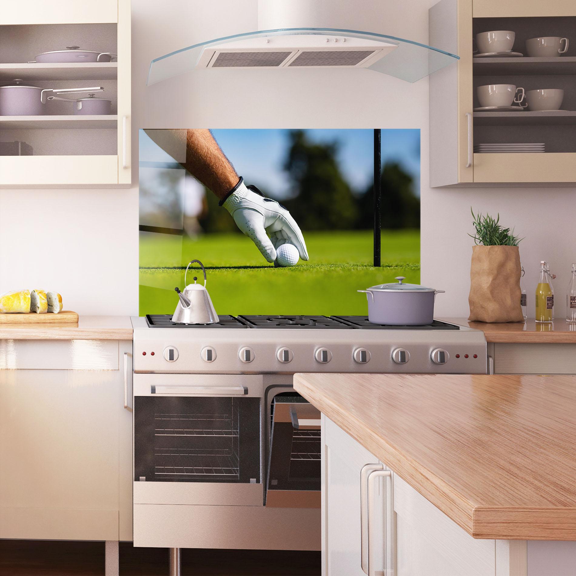 Panou Sticla Bucatarie Golfer Man mockup 1