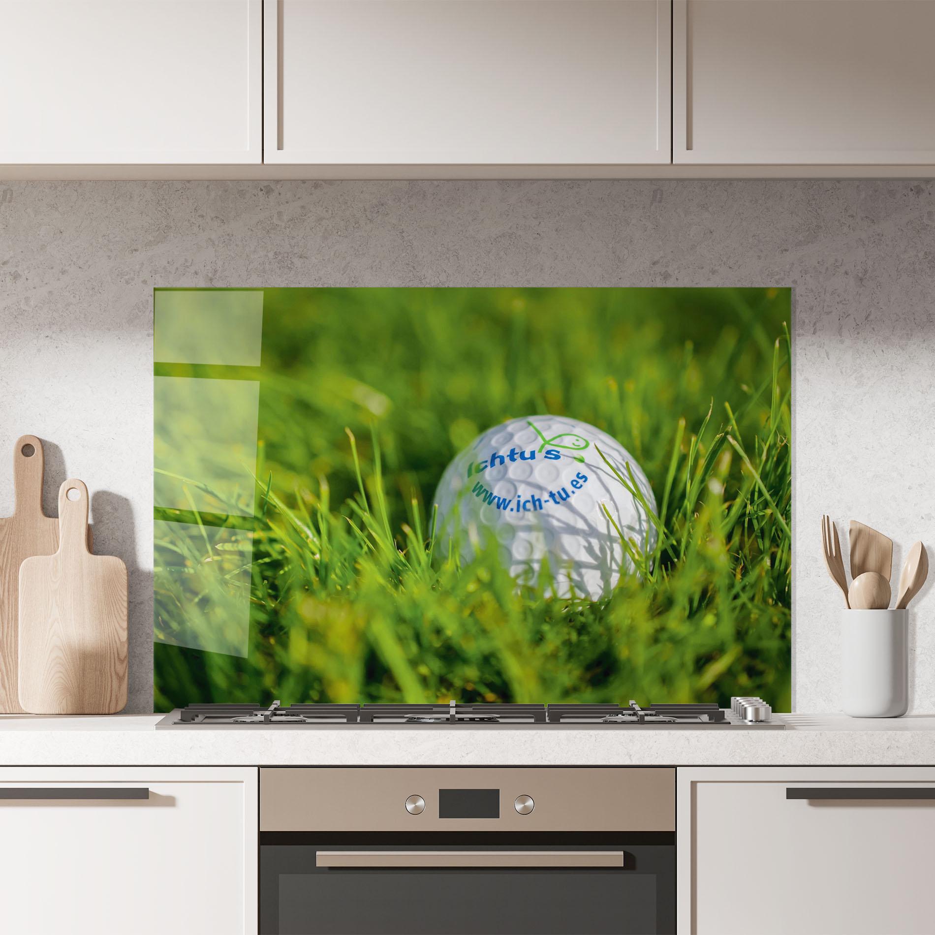 Panou Sticla Bucatarie Golf Ball In Grass mockup 7