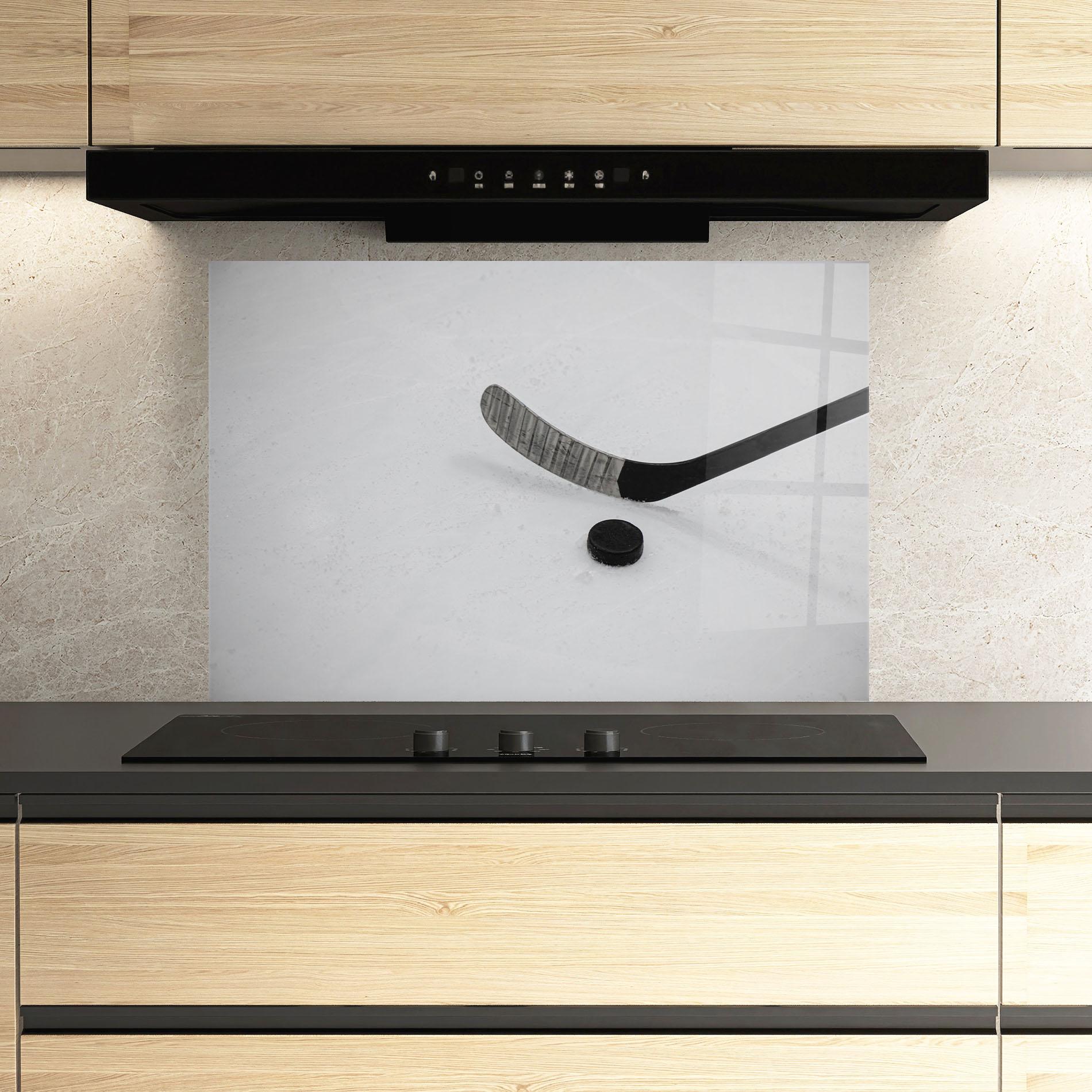 Panou Sticla Bucatarie Hockey Puck mockup 3