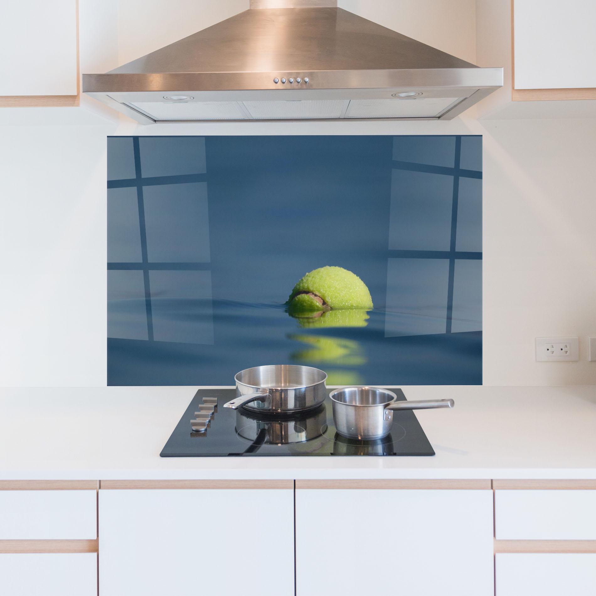 Panou Sticla Bucatarie Tennis Ball In Water mockup 5