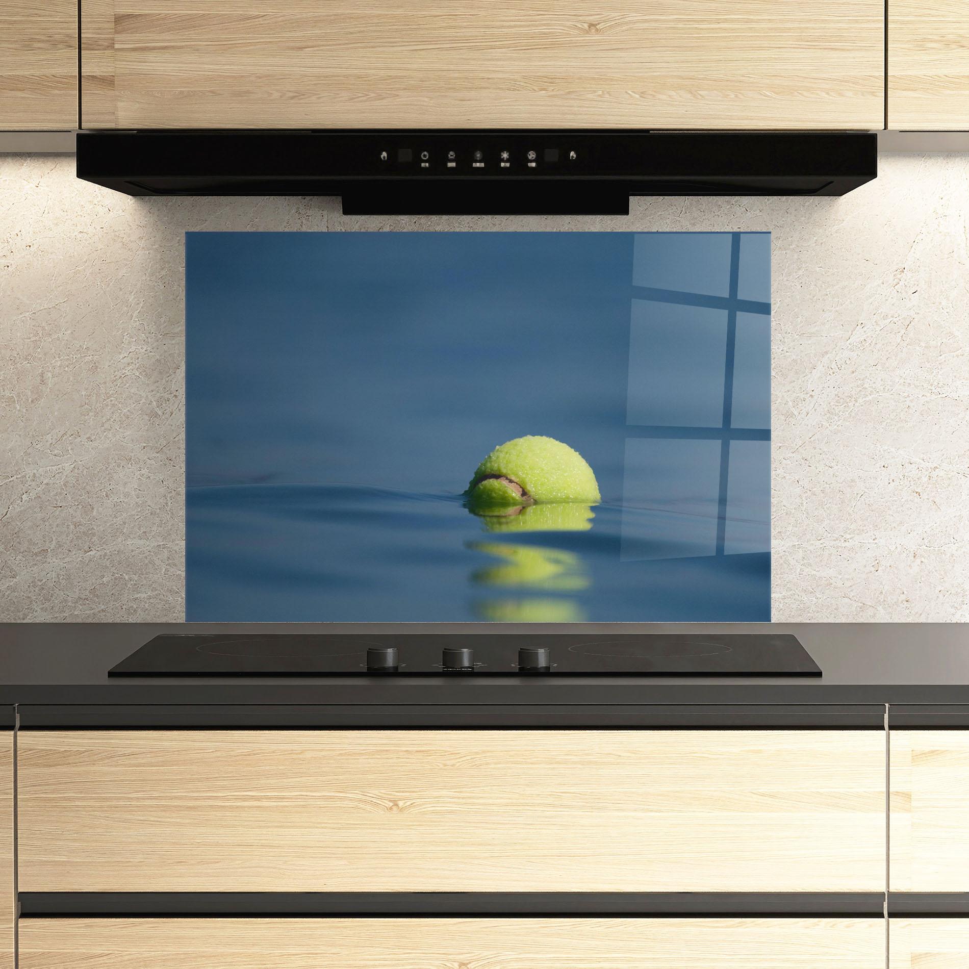Panou Sticla Bucatarie Tennis Ball In Water mockup 3