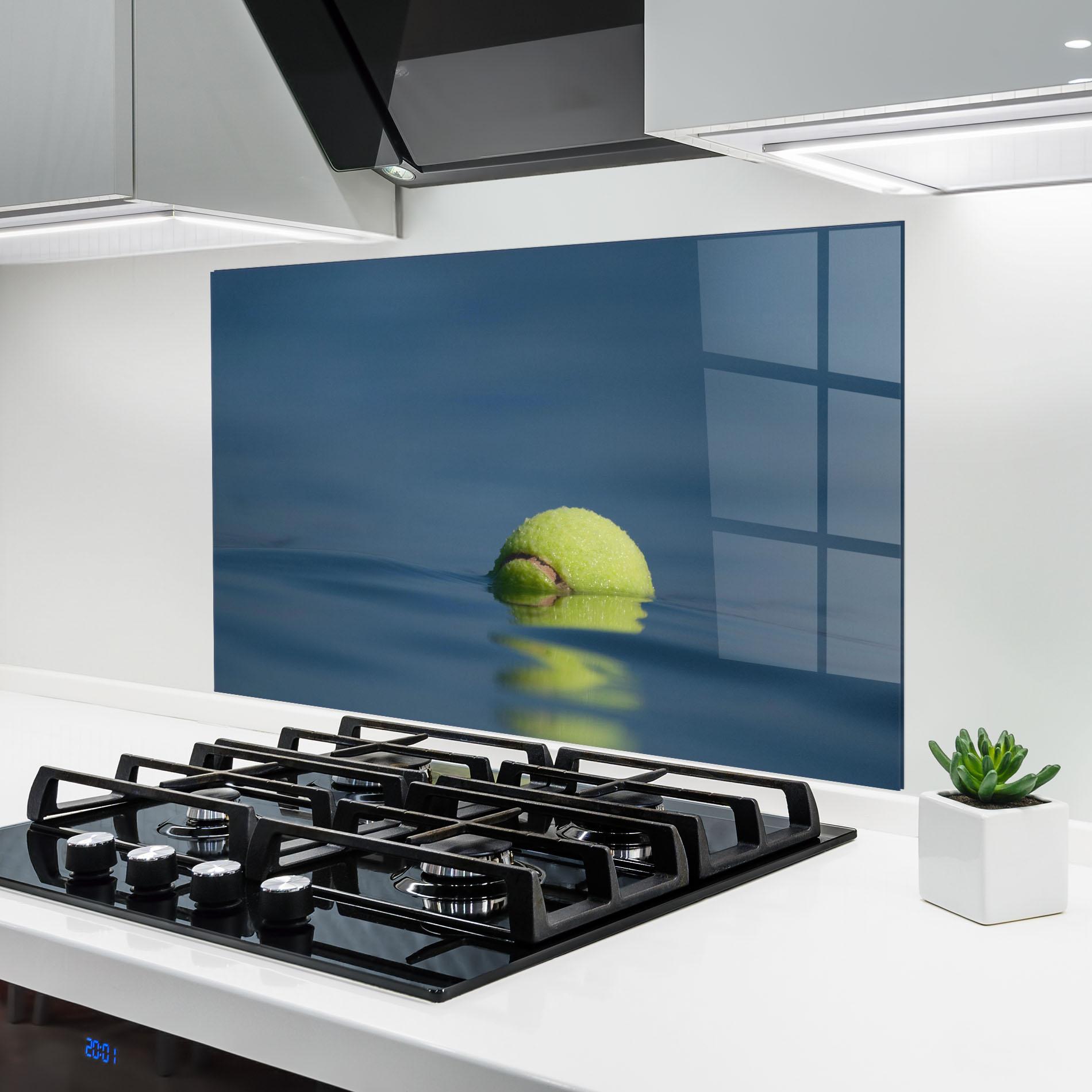 Panou Sticla Bucatarie Tennis Ball In Water mockup 6