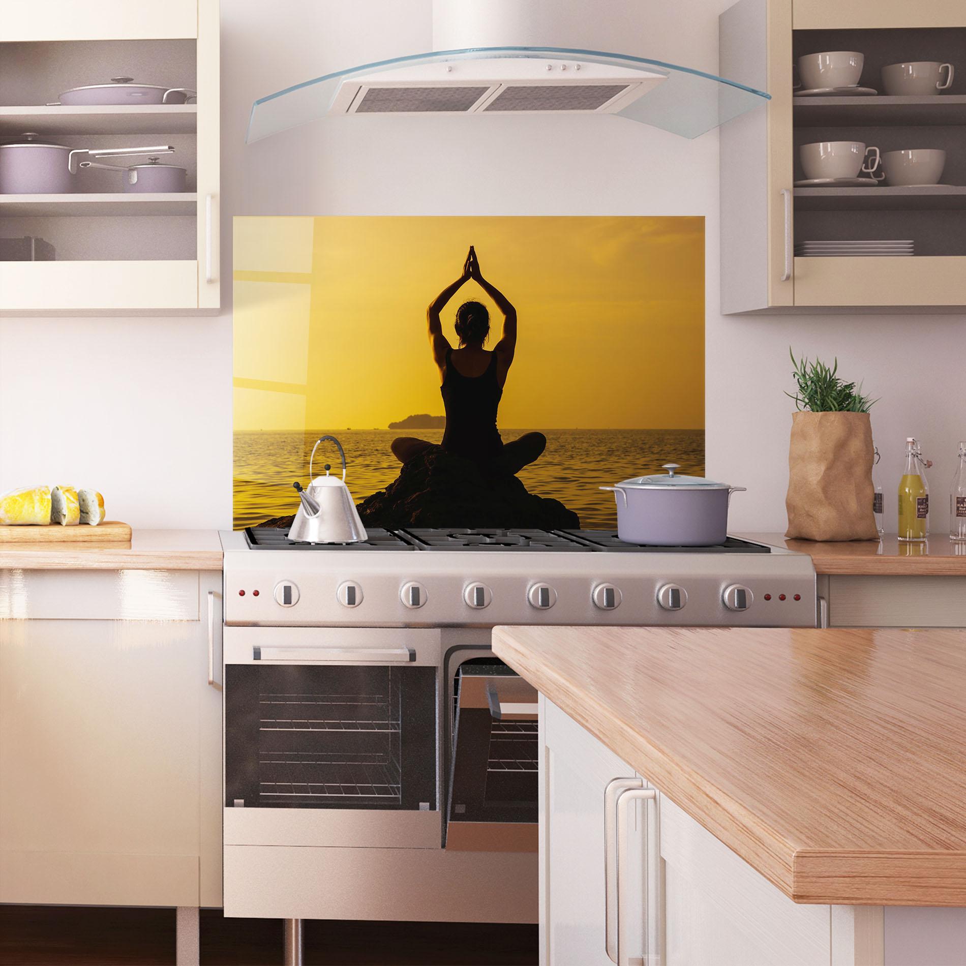 Panou Sticla Bucatarie Meditation On Sunset mockup 1