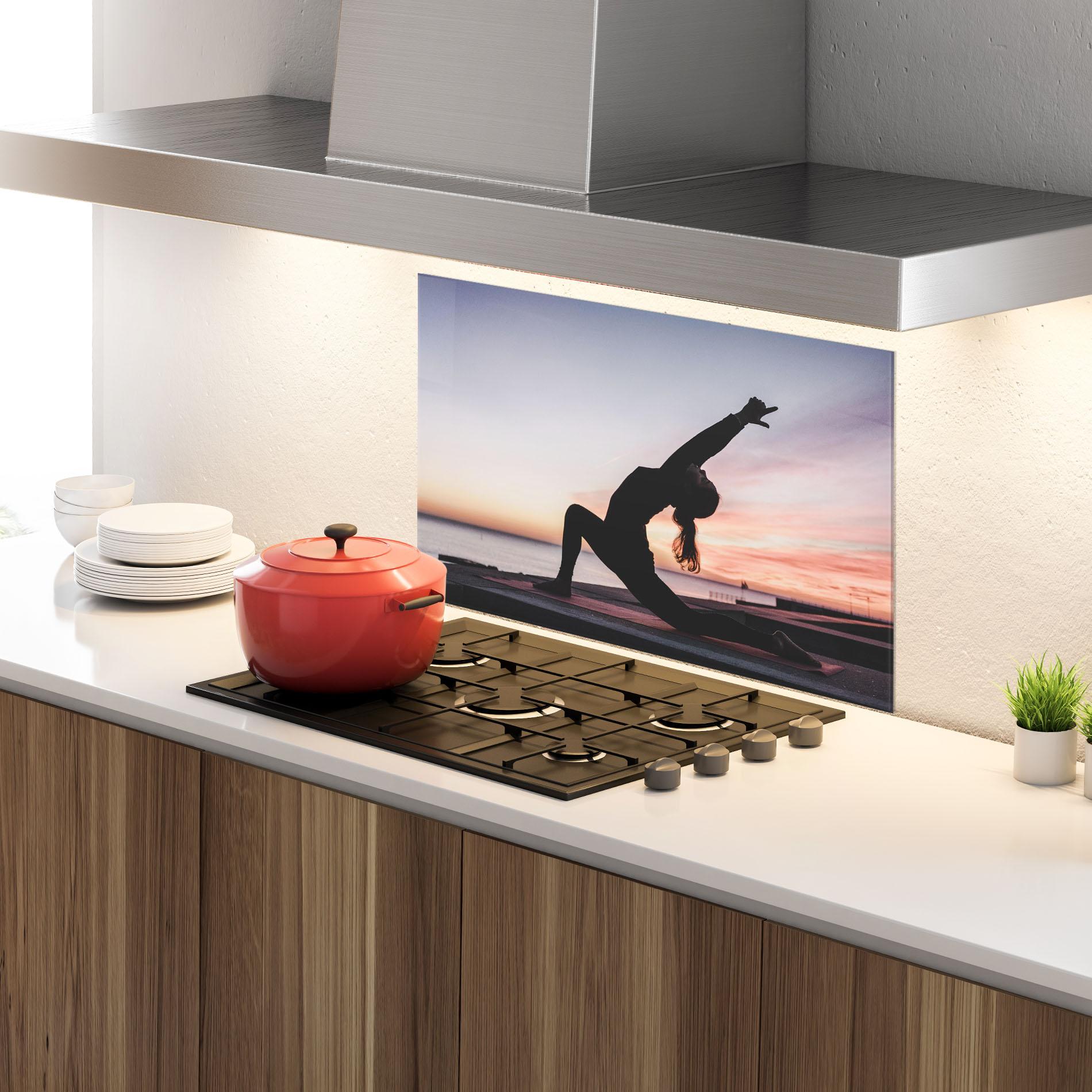 Panou Sticla Bucatarie Purple Sky Yoga mockup 4