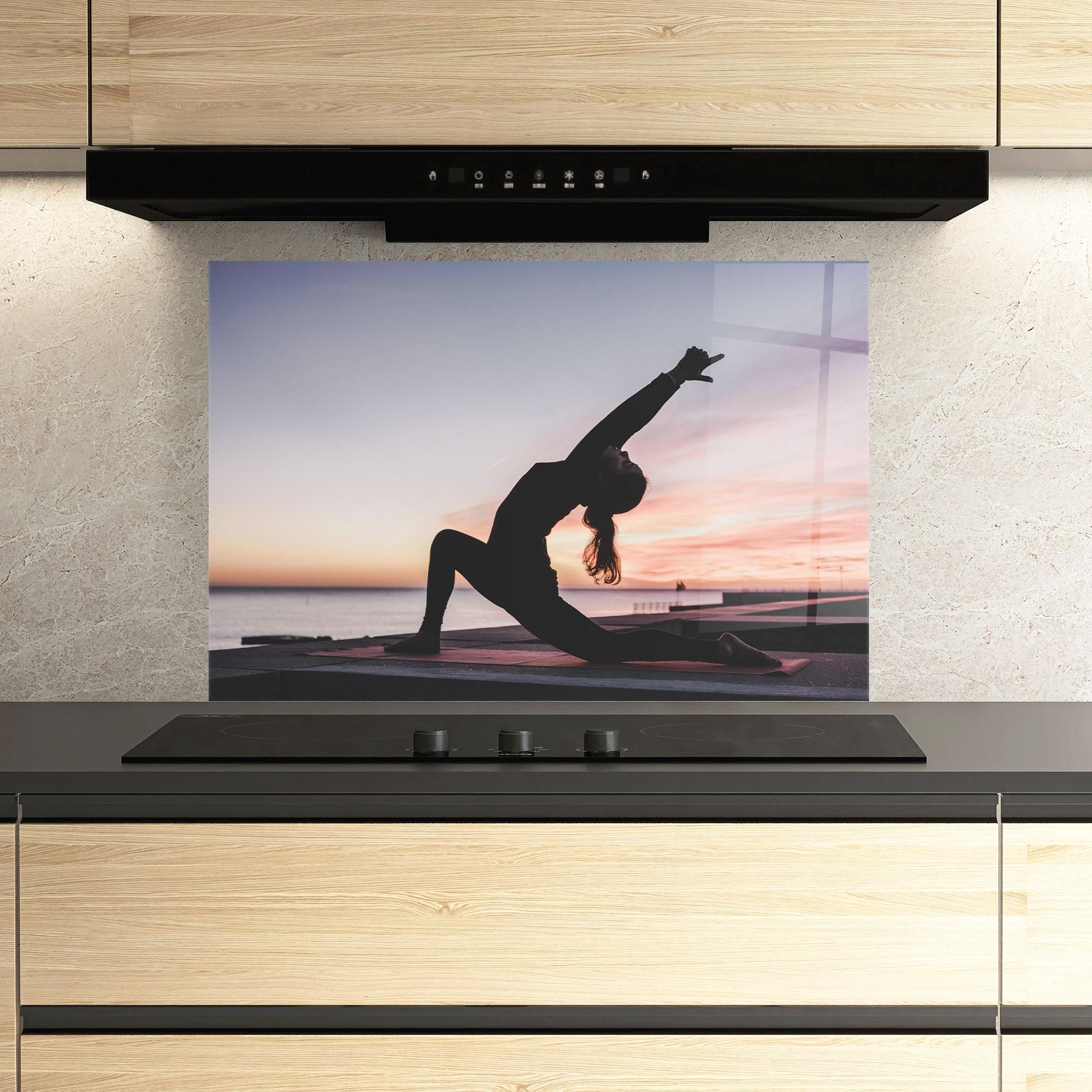 Panou Sticla Bucatarie Purple Sky Yoga mockup 3