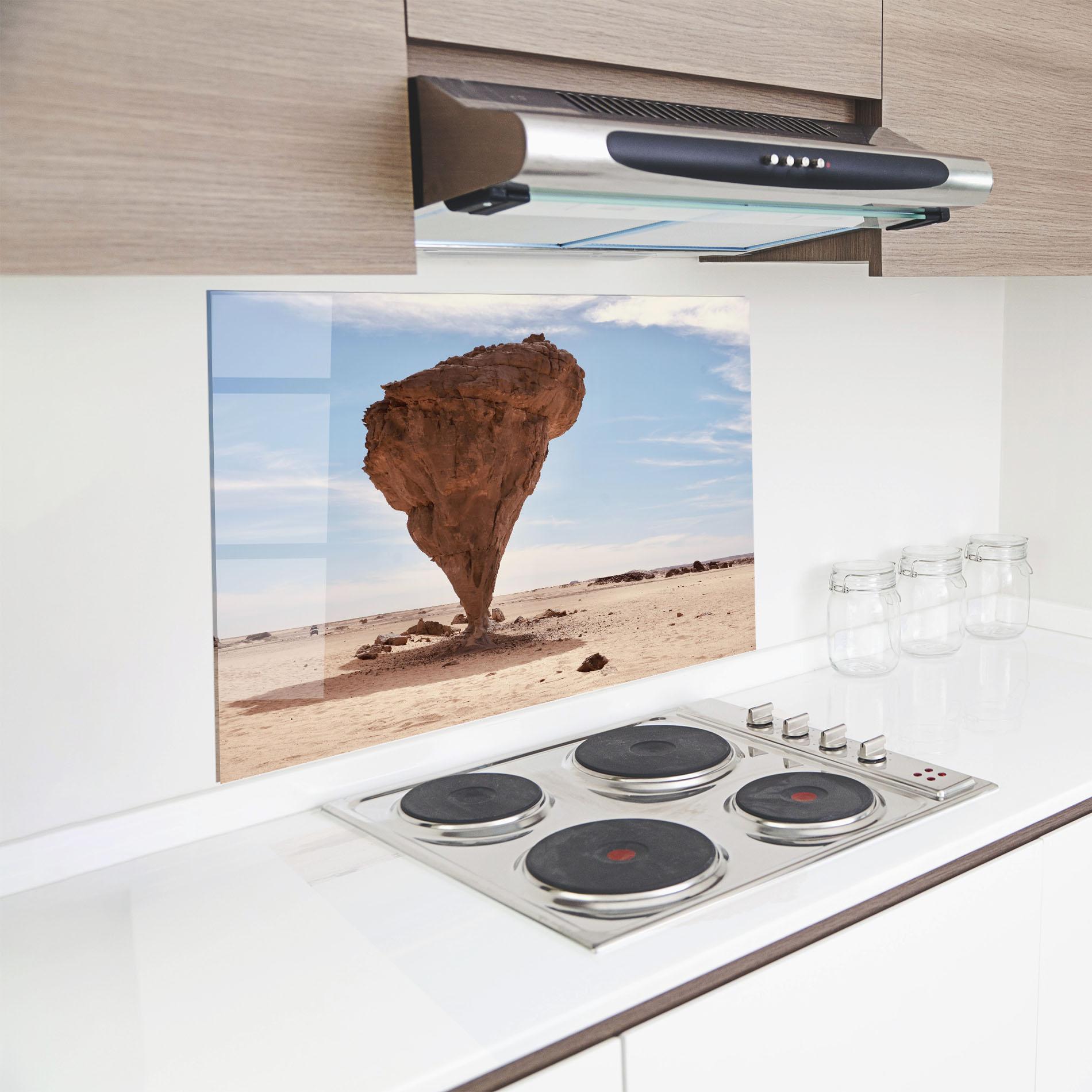 Panou Sticla Bucatarie Stone In Desert mockup 8