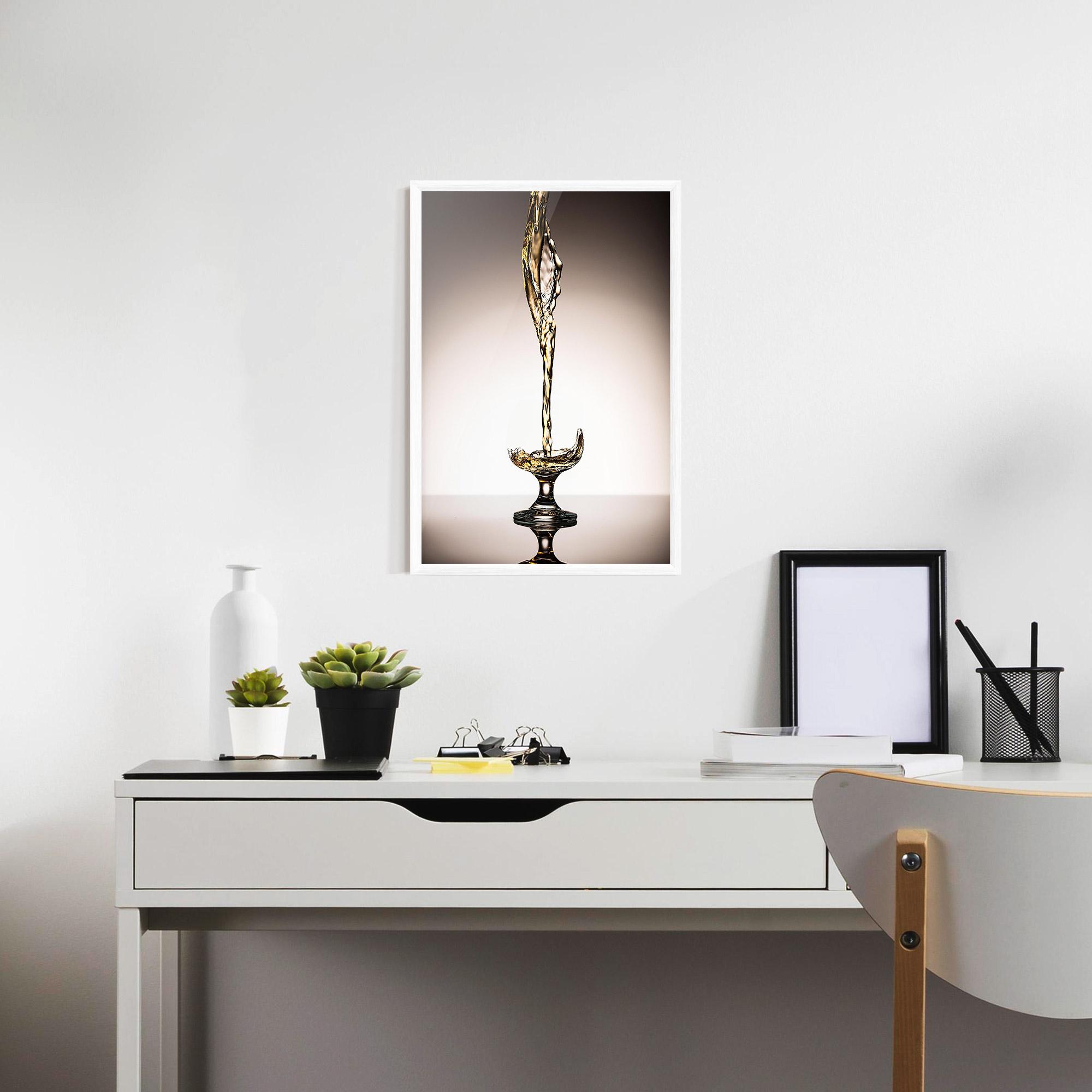 Poster Înrămat White Wine Splash mockup 7