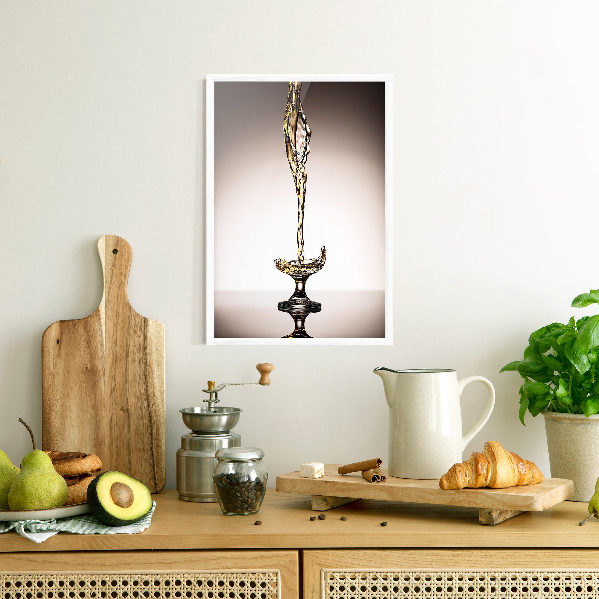 Poster Înrămat White Wine Splash mockup 8