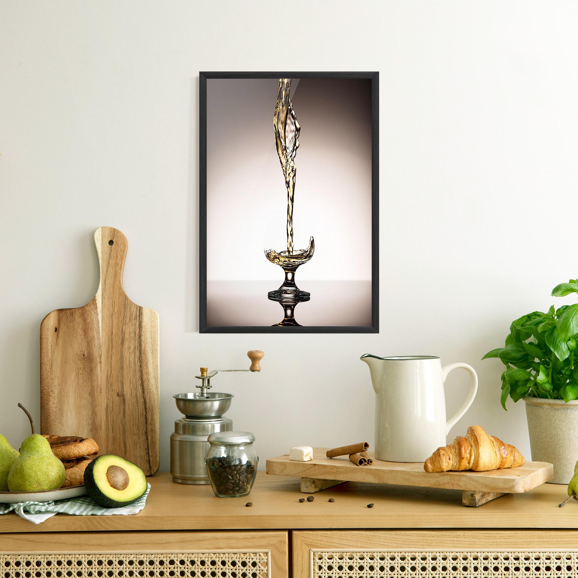 Poster Înrămat White Wine Splash mockup 8