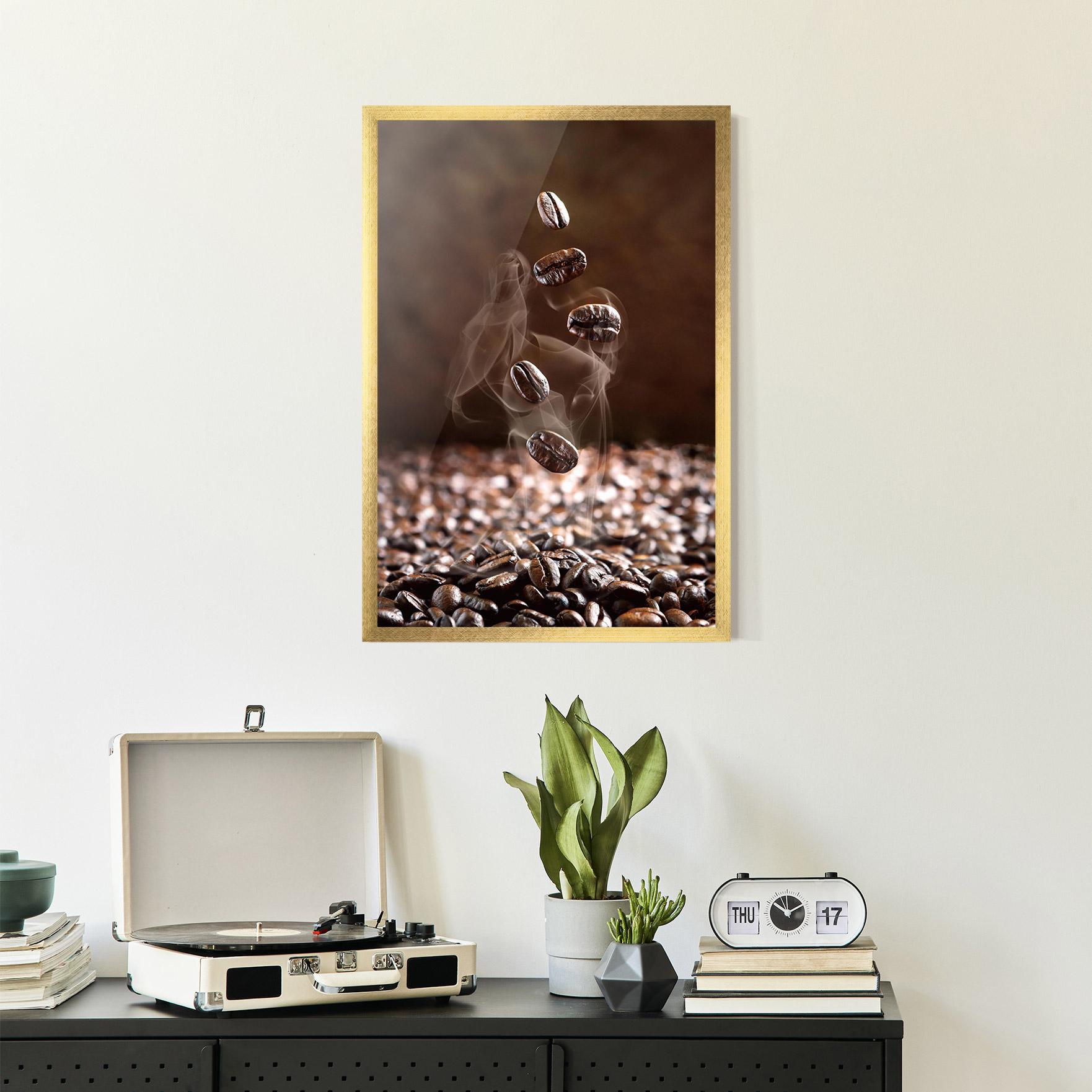 Poster Înrămat Close Up Falling Beans mockup 2