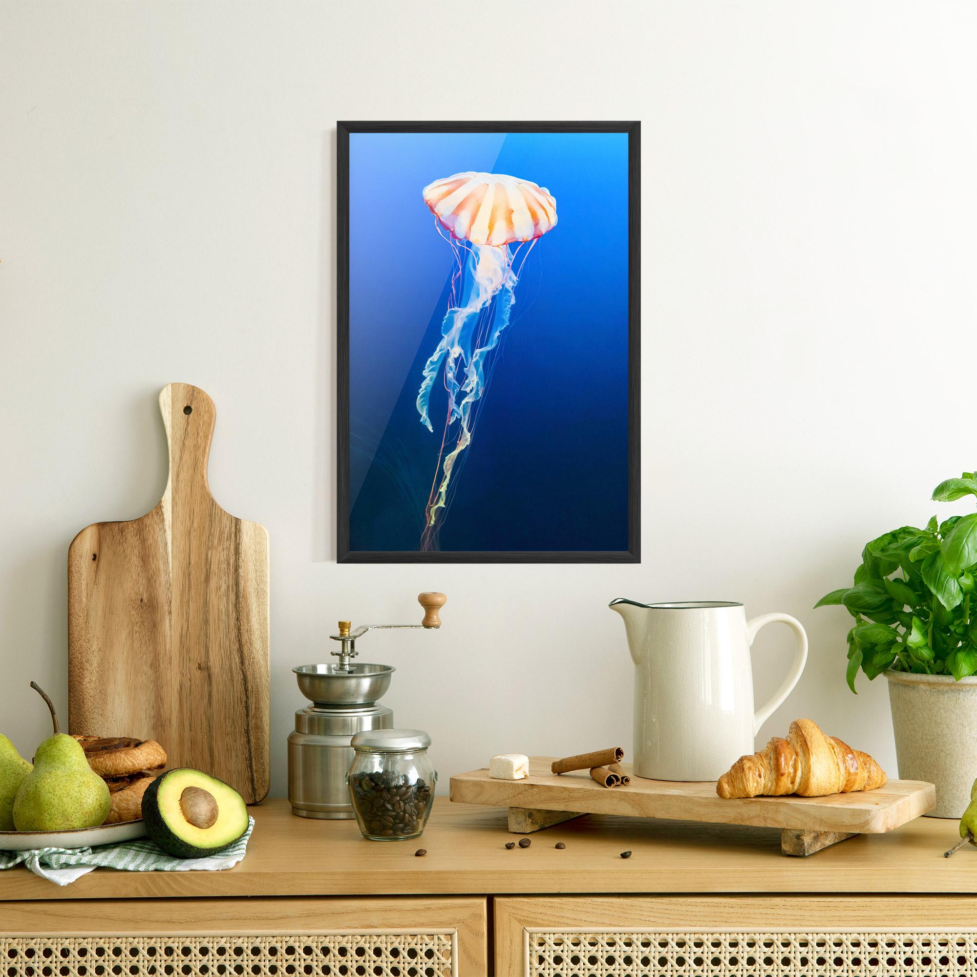 Poster Înrămat Cream Jellyfish mockup 8