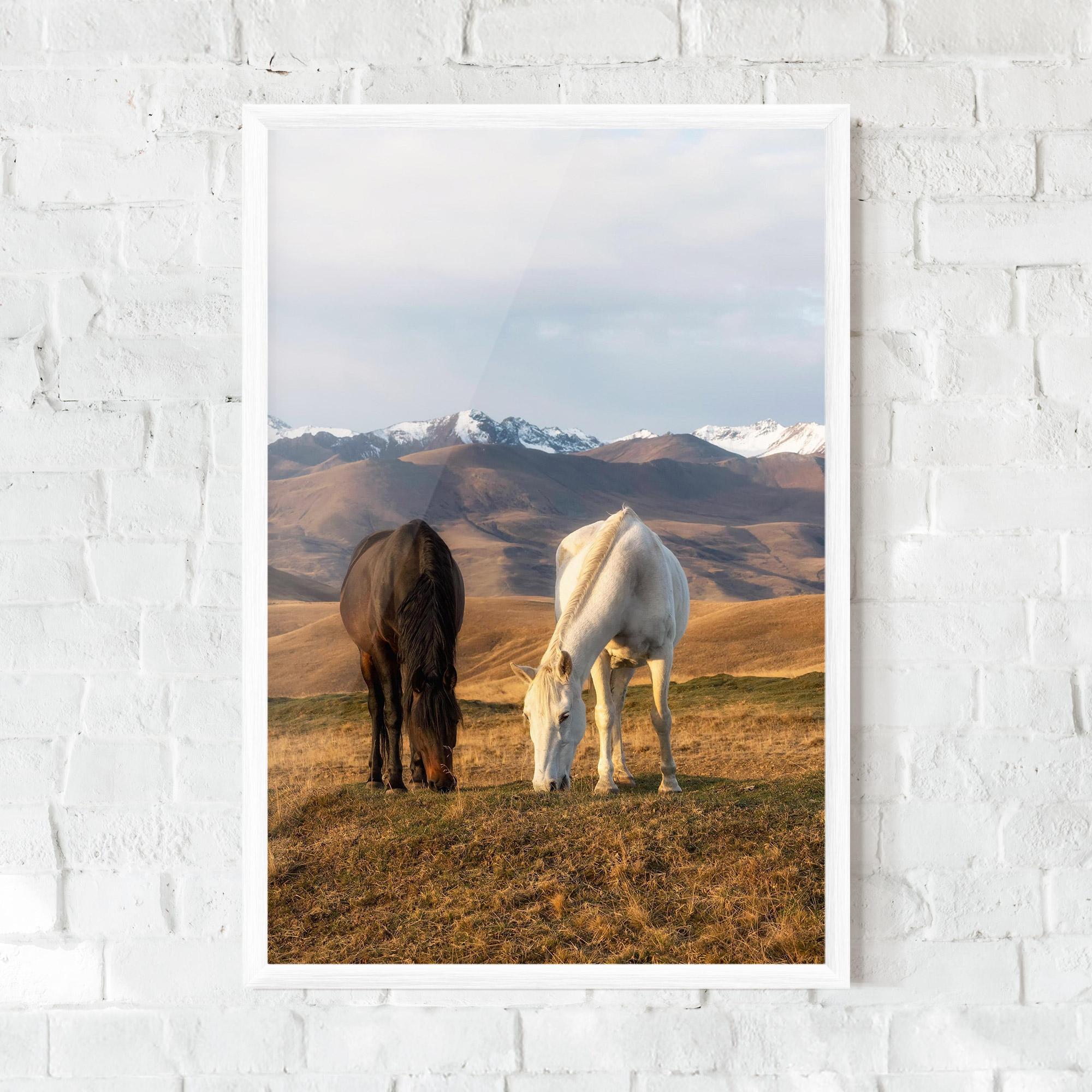 Poster Înrămat Mountain Horses mockup 0