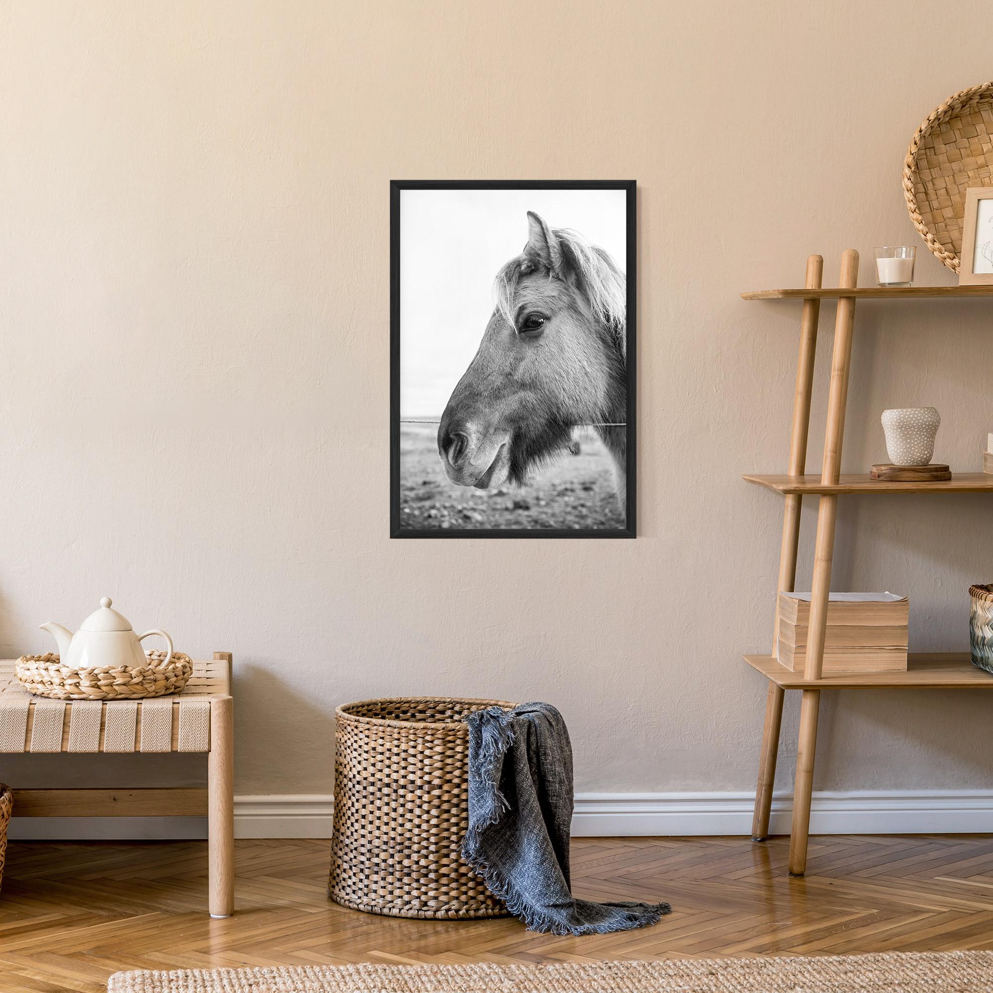 Poster Înrămat Gray Horse Head mockup 9