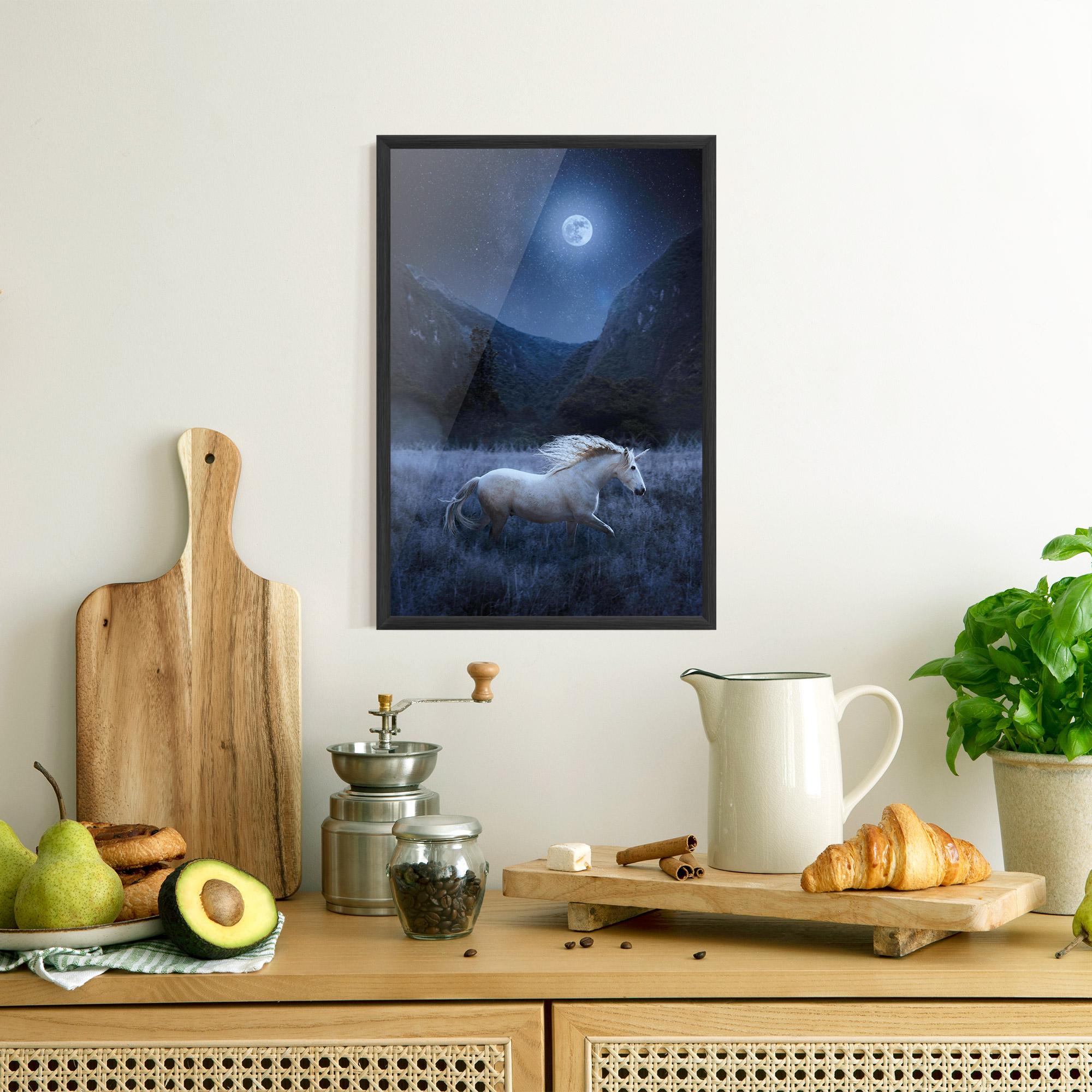 Poster Înrămat Blue Moon Unicorn mockup 8
