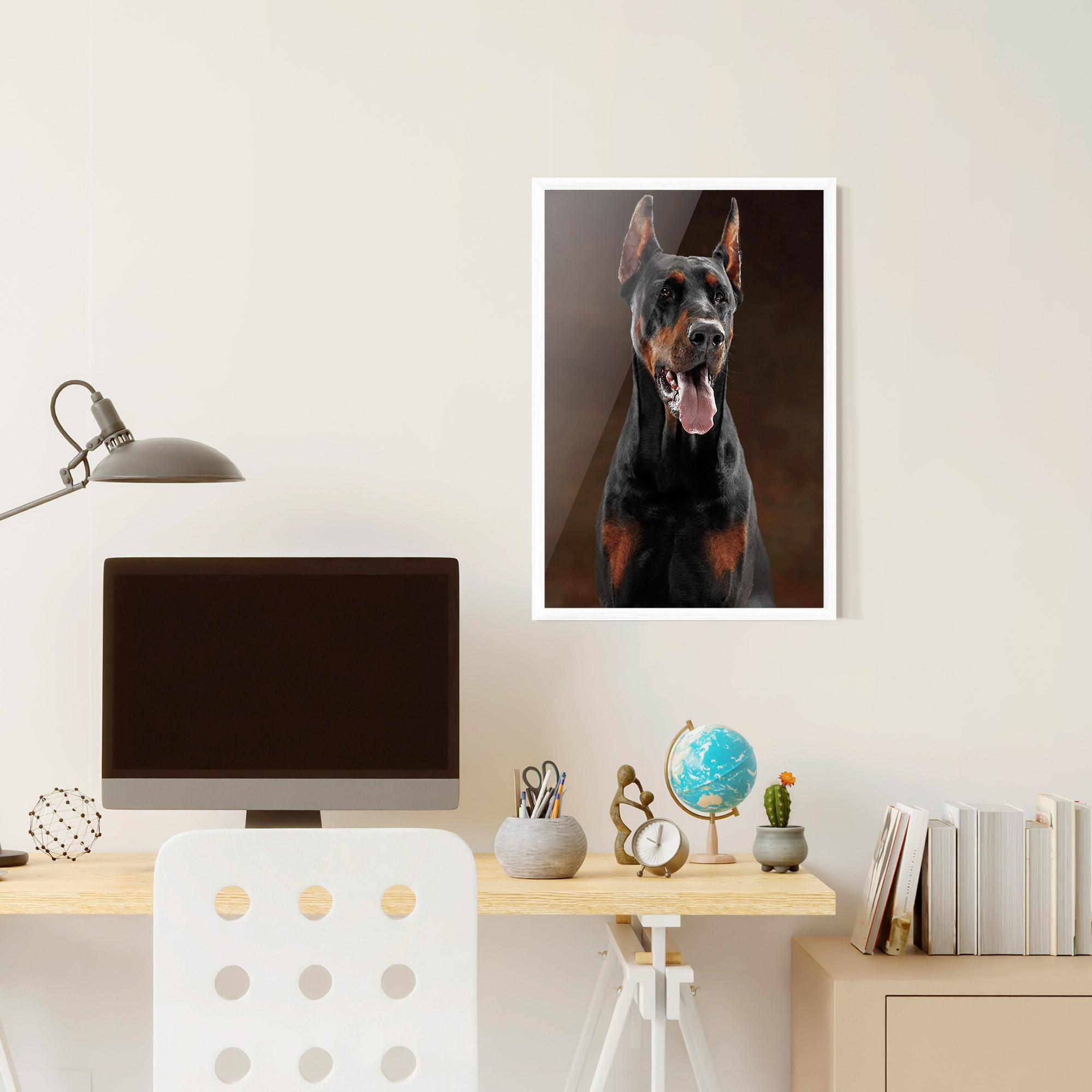 Poster Înrămat Doberman Looking mockup 6