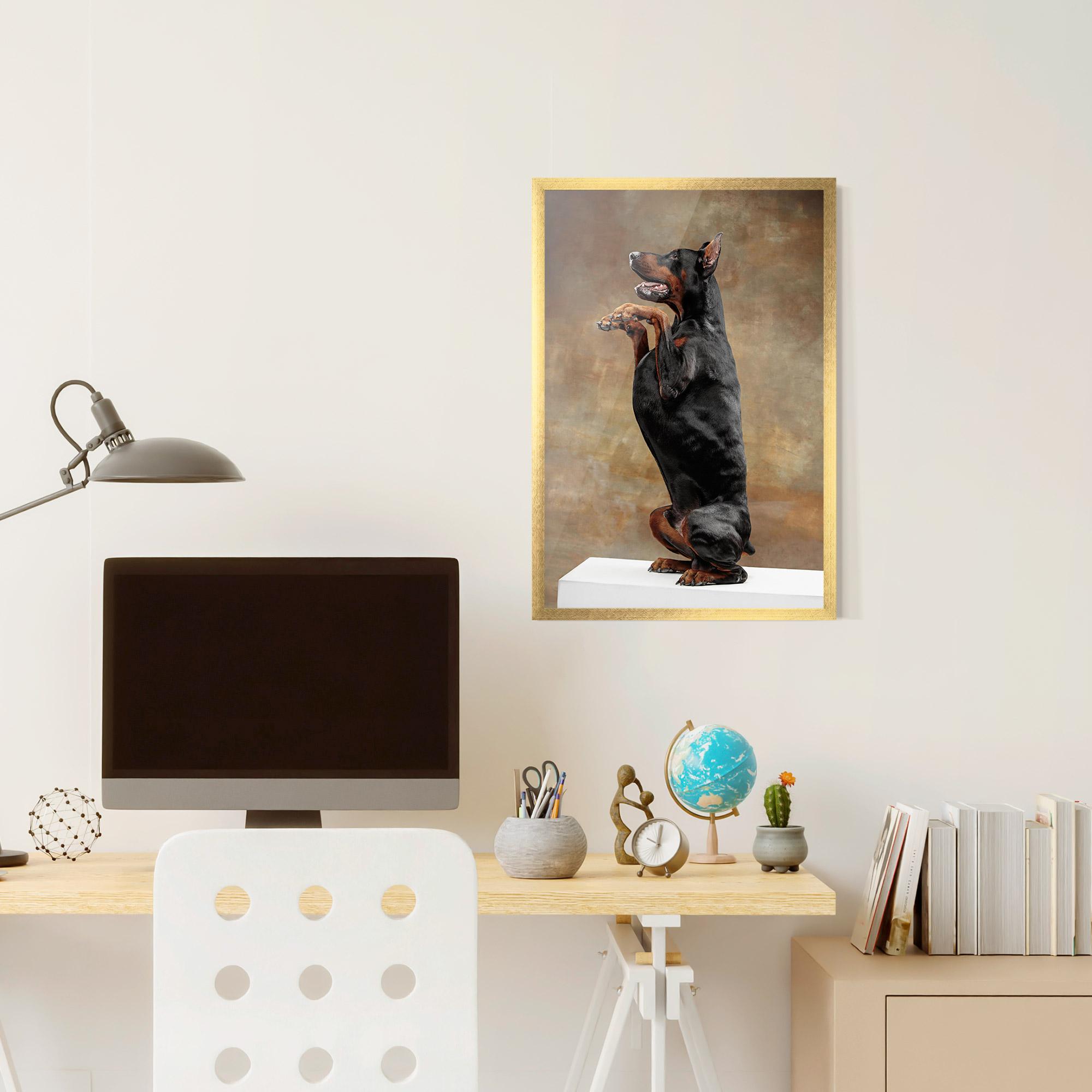 Poster Înrămat Doberman Standing mockup 6