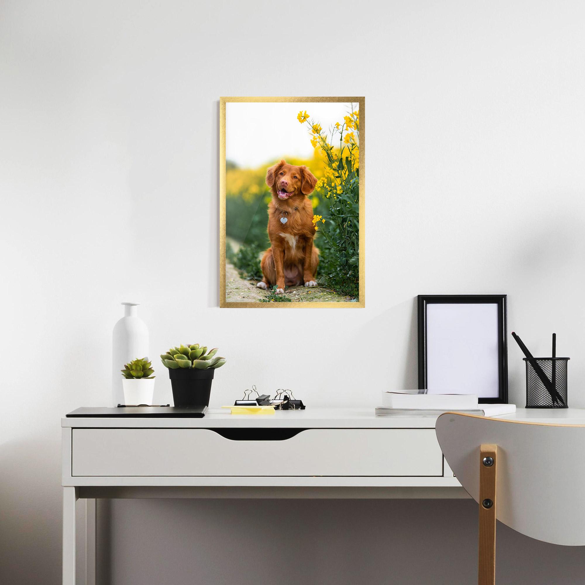 Poster Înrămat Dog Yellow Flowers mockup 7