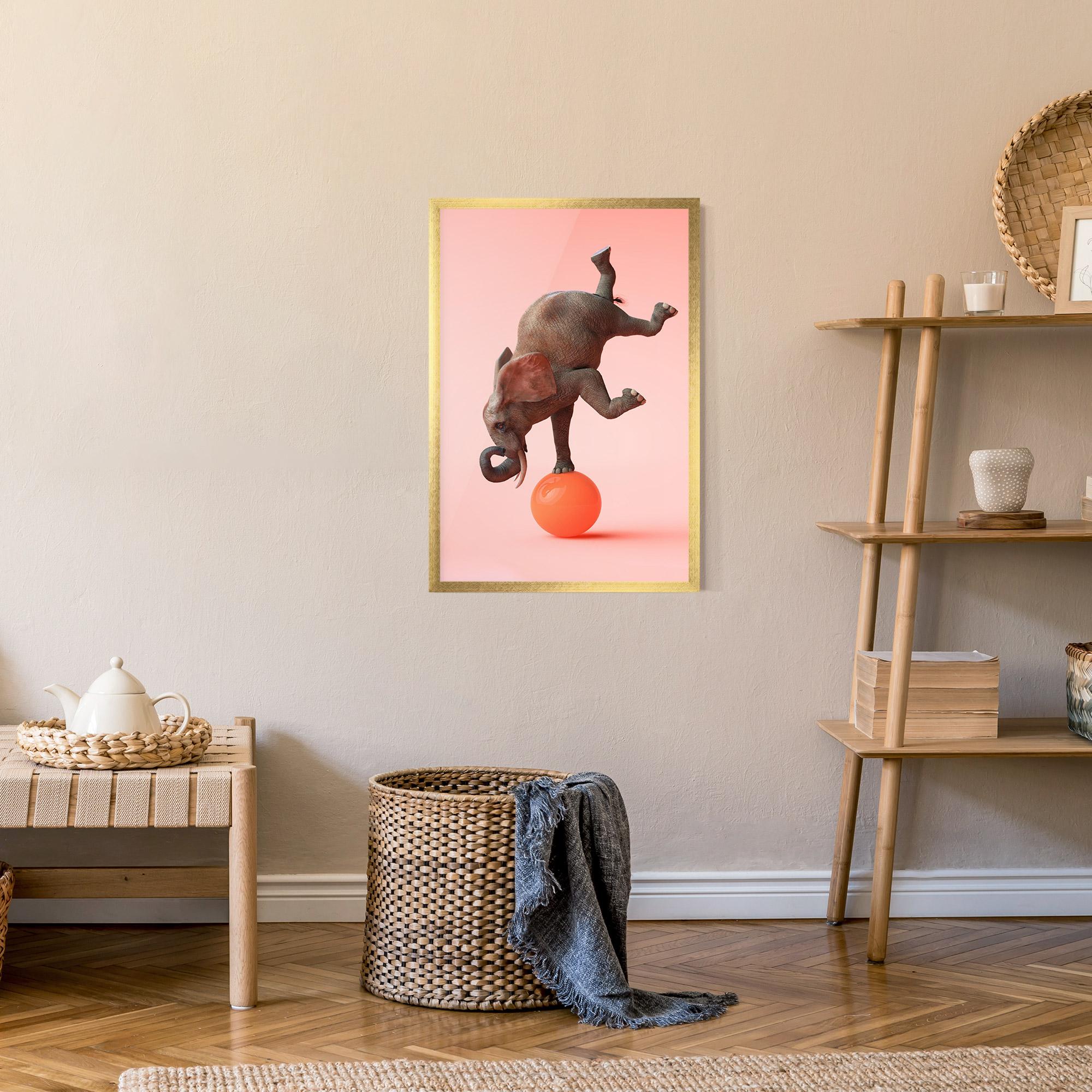 Poster Înrămat Ball Elephant mockup 9