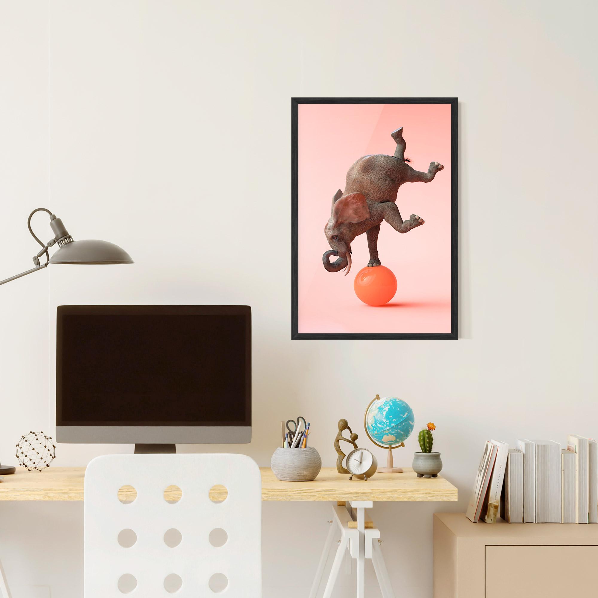 Poster Înrămat Ball Elephant mockup 6