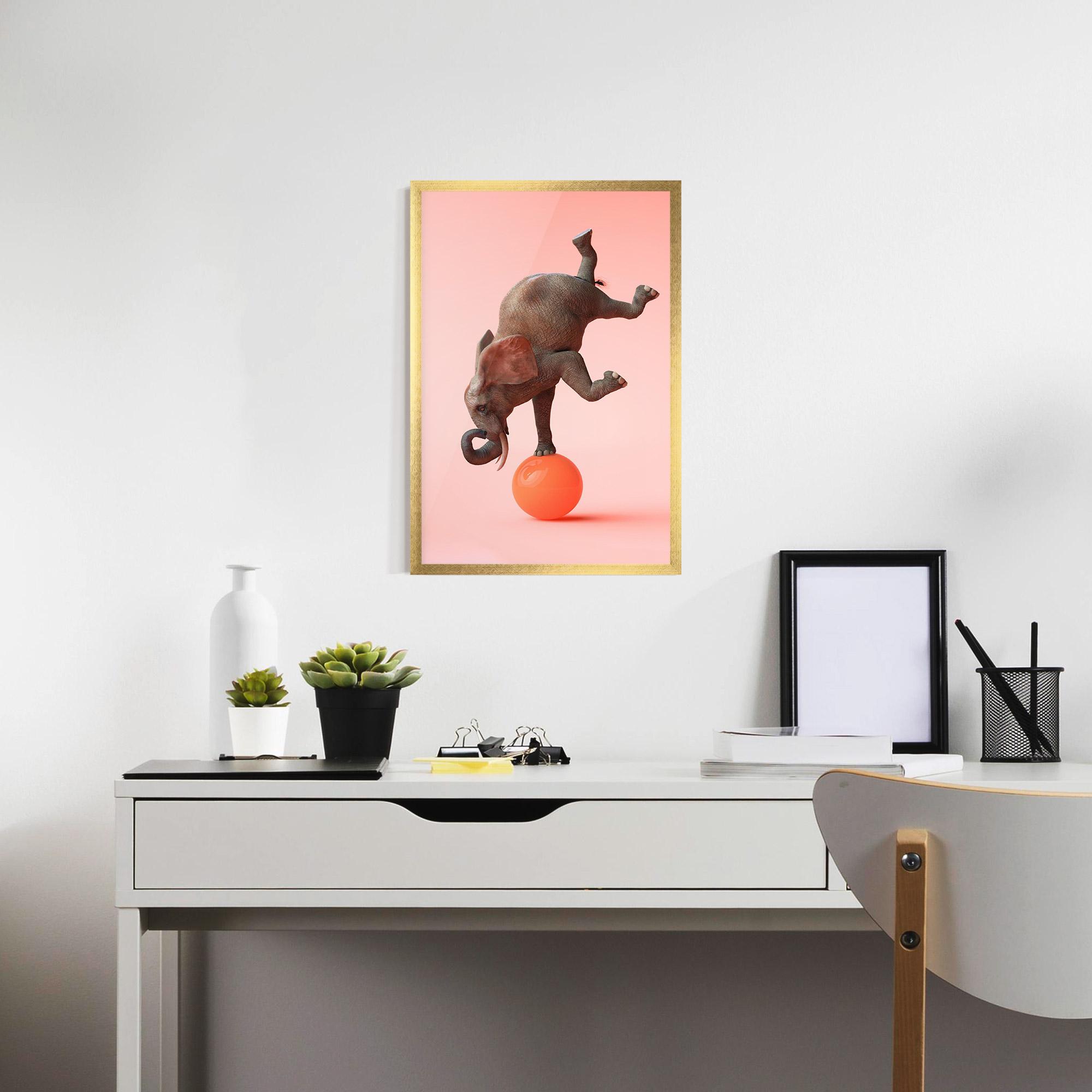 Poster Înrămat Ball Elephant mockup 7