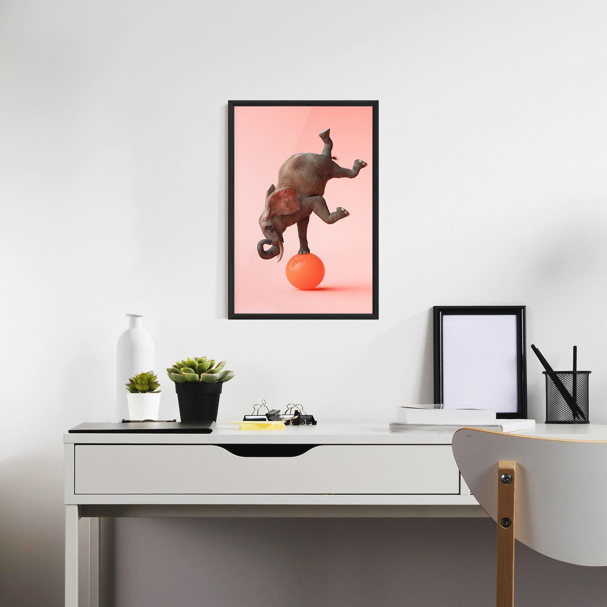 Poster Înrămat Ball Elephant mockup 7