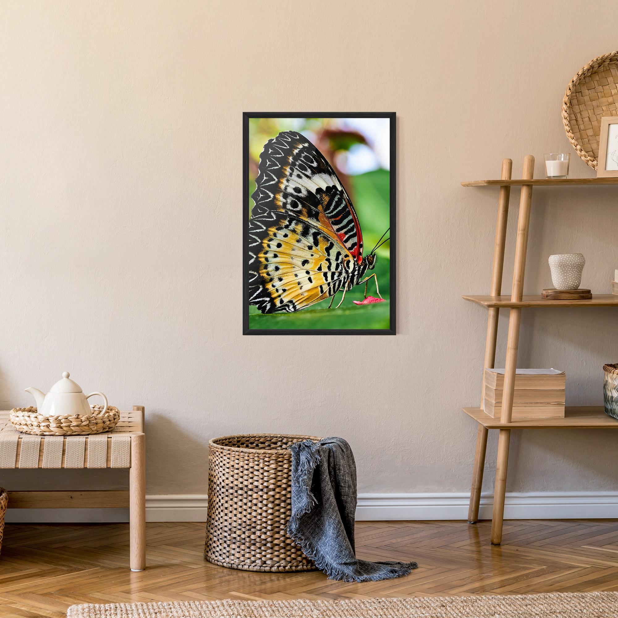 Poster Înrămat Pretty Colorful Butterfly mockup 9