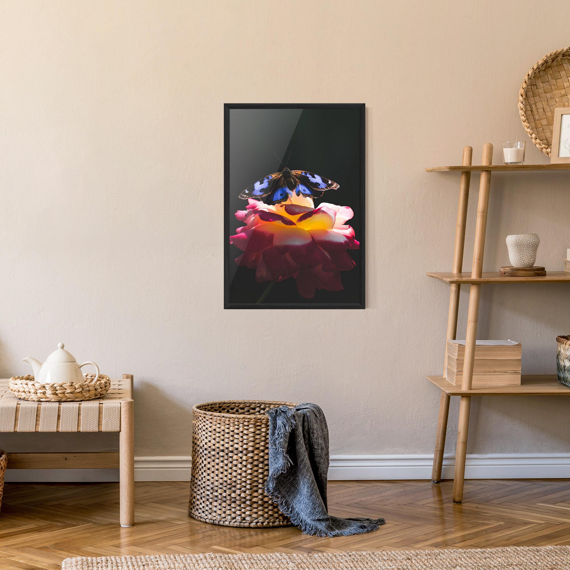 Poster Înrămat Rose Butterfly mockup 9
